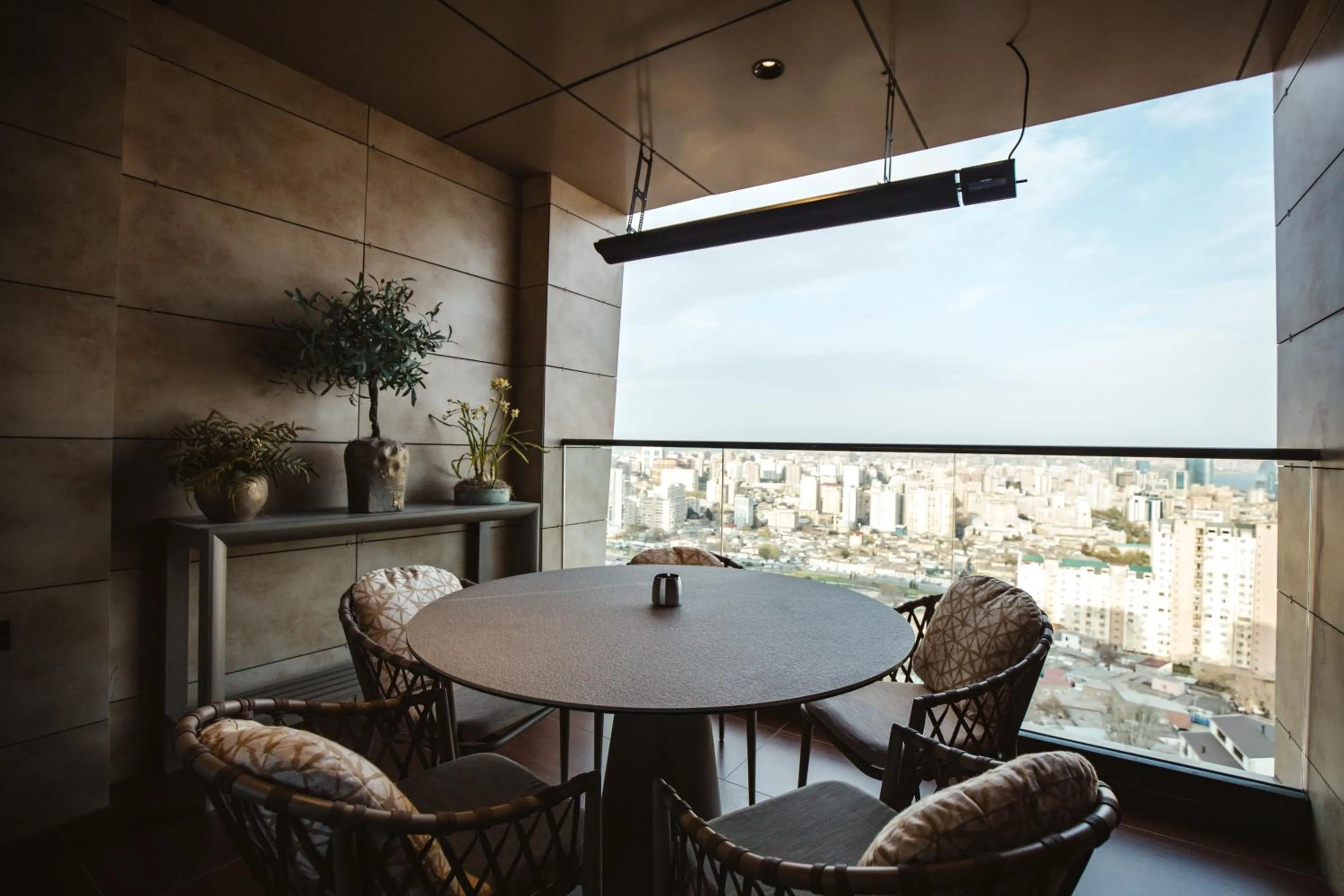 Restaurant/places to eat in Mercure Baku City