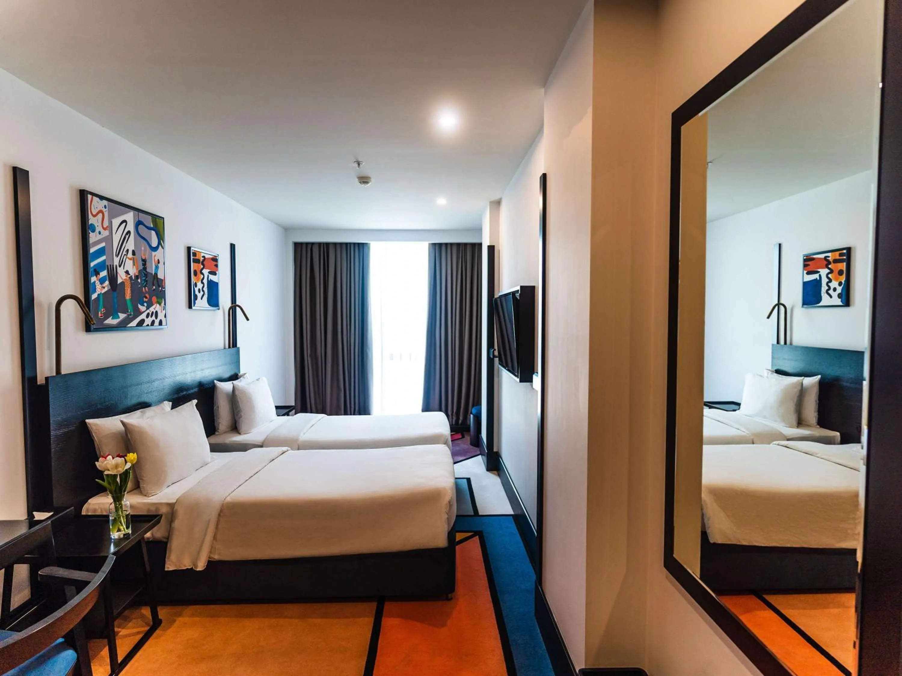 Standard Twin Room in Mercure Baku City