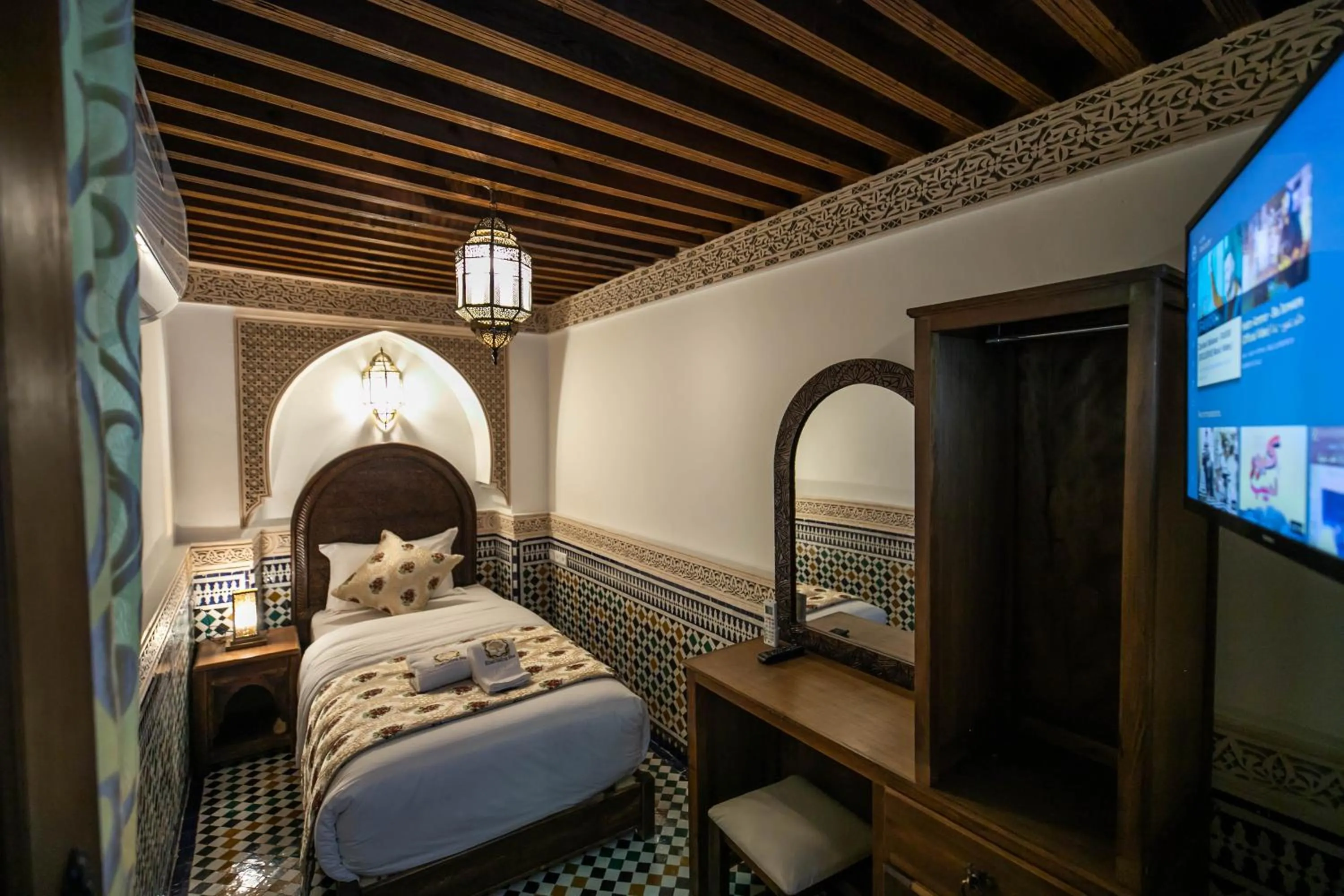 Photo of the whole room, Bed in Riad Sidrat Fes