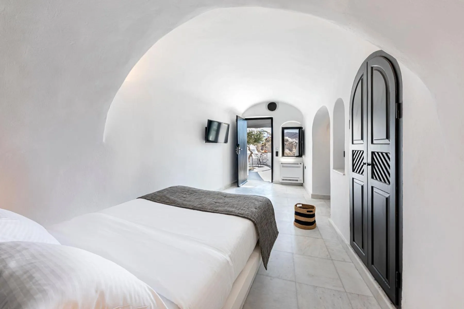 View (from property/room), Bed in Pearl of Caldera Oia - Boutique Hotel by Pearl Hotel Collection