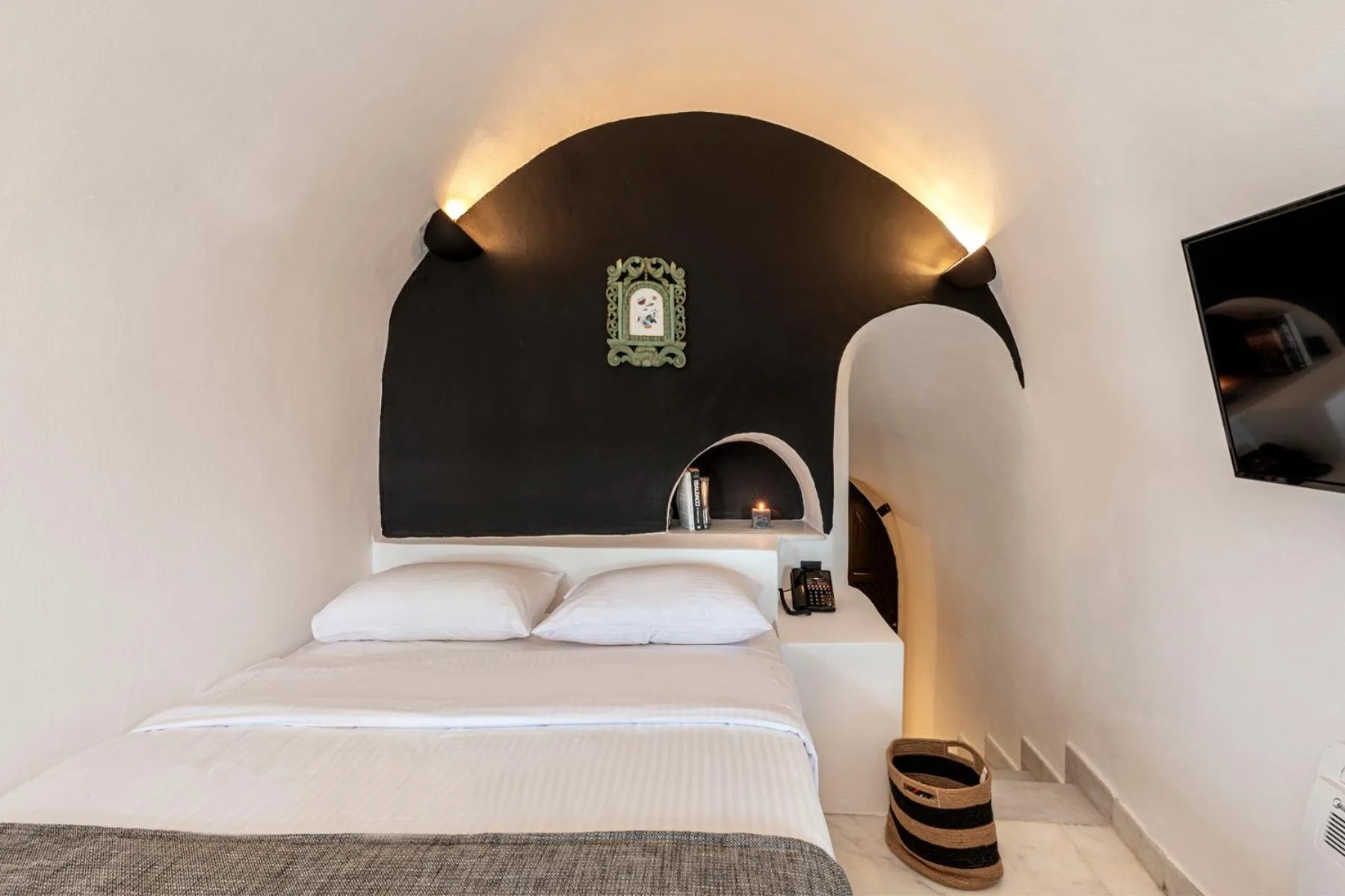 Bedroom, Bed in Pearl of Caldera Oia - Boutique Hotel by Pearl Hotel Collection