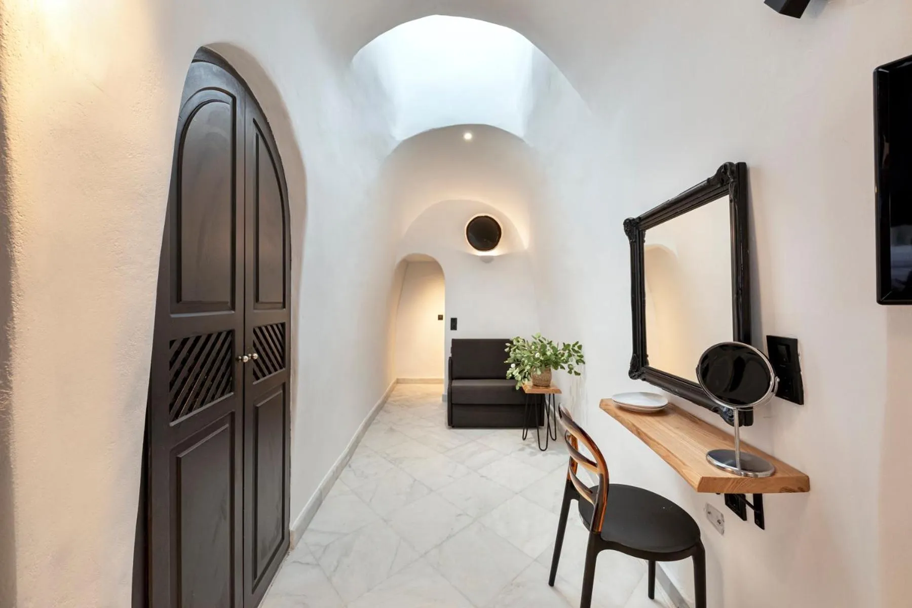 Decorative detail in Pearl of Caldera Oia - Boutique Hotel by Pearl Hotel Collection