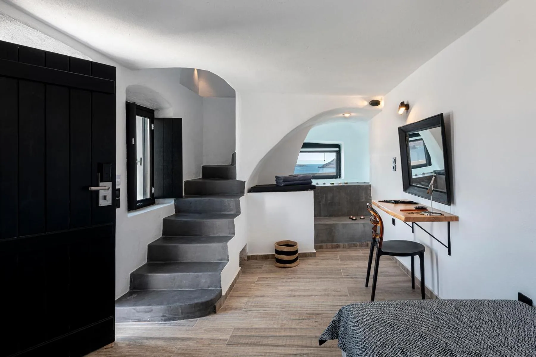 Hot Tub in Pearl of Caldera Oia - Boutique Hotel by Pearl Hotel Collection