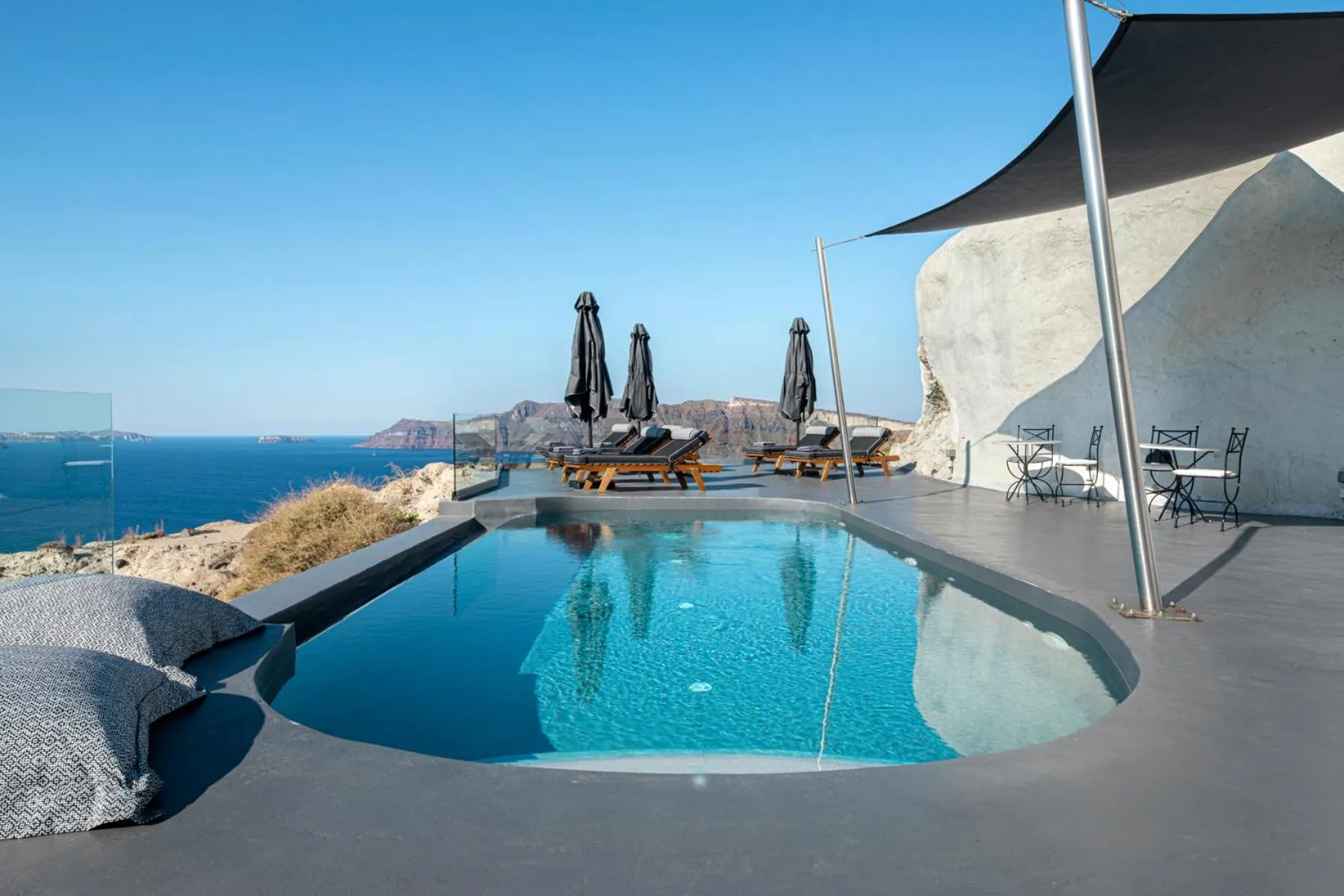 Swimming pool in Pearl of Caldera Oia - Boutique Hotel by Pearl Hotel Collection