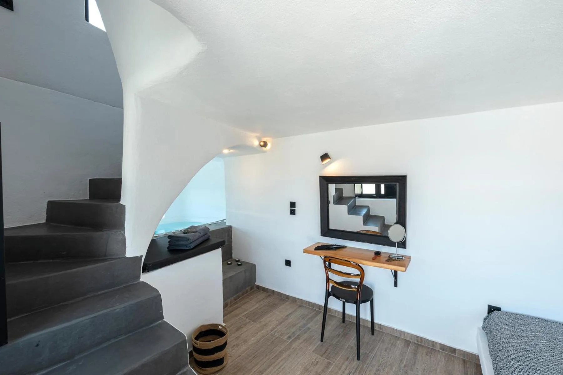 Hot Tub in Pearl of Caldera Oia - Boutique Hotel by Pearl Hotel Collection