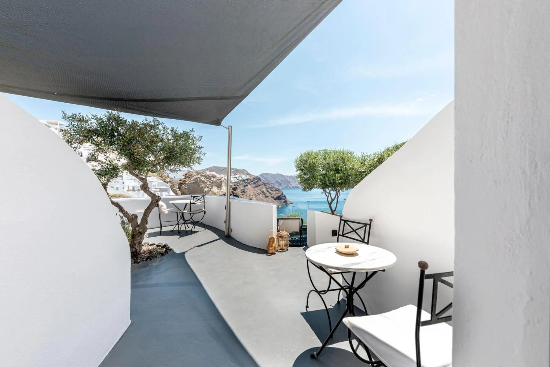 Patio in Pearl of Caldera Oia - Boutique Hotel by Pearl Hotel Collection