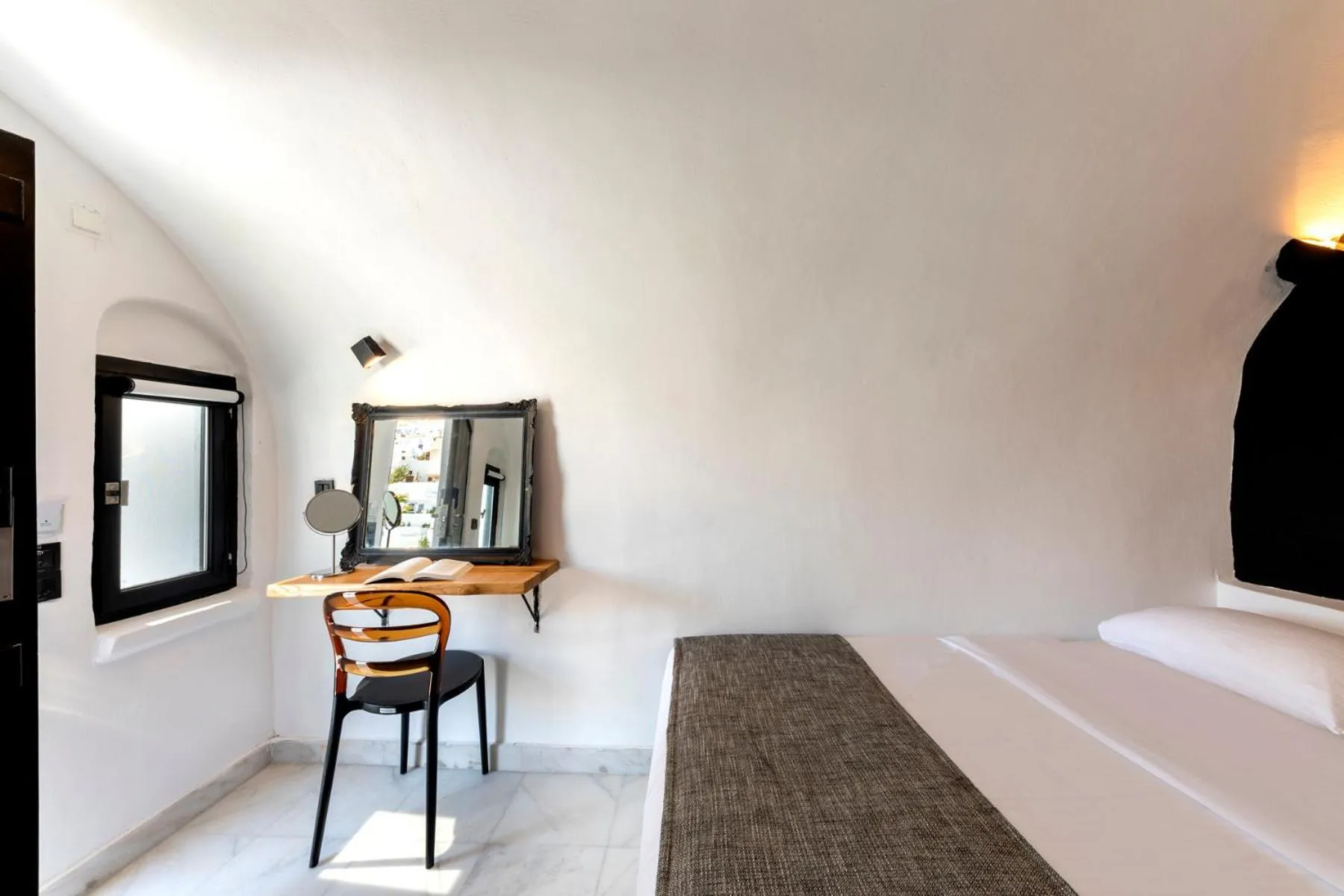 Bed in Pearl of Caldera Oia - Boutique Hotel by Pearl Hotel Collection