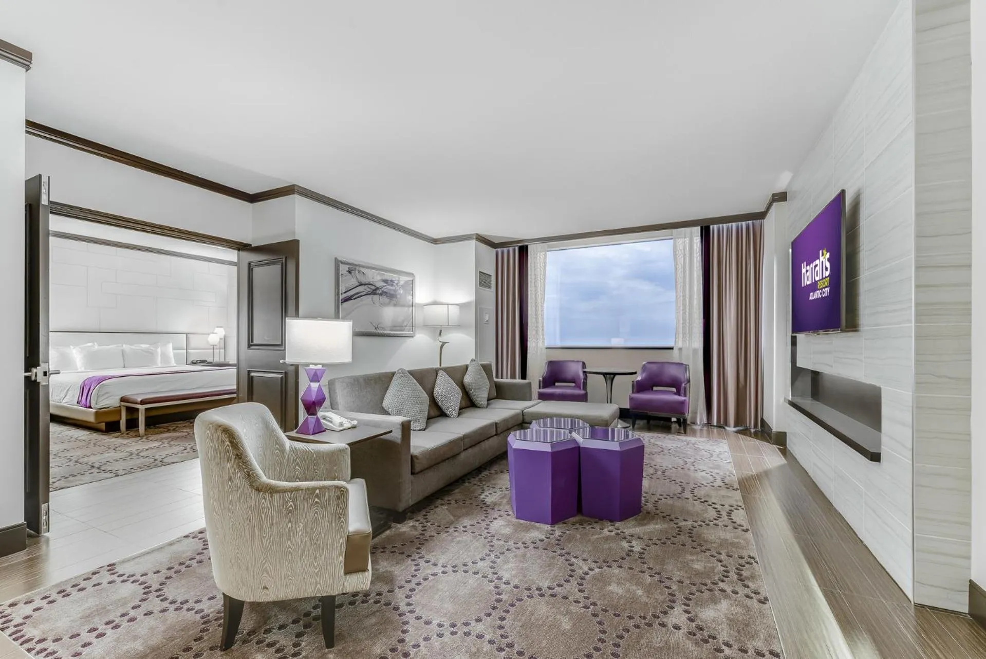 Living room in Harrah's Resort Atlantic City, A Caesars Destination