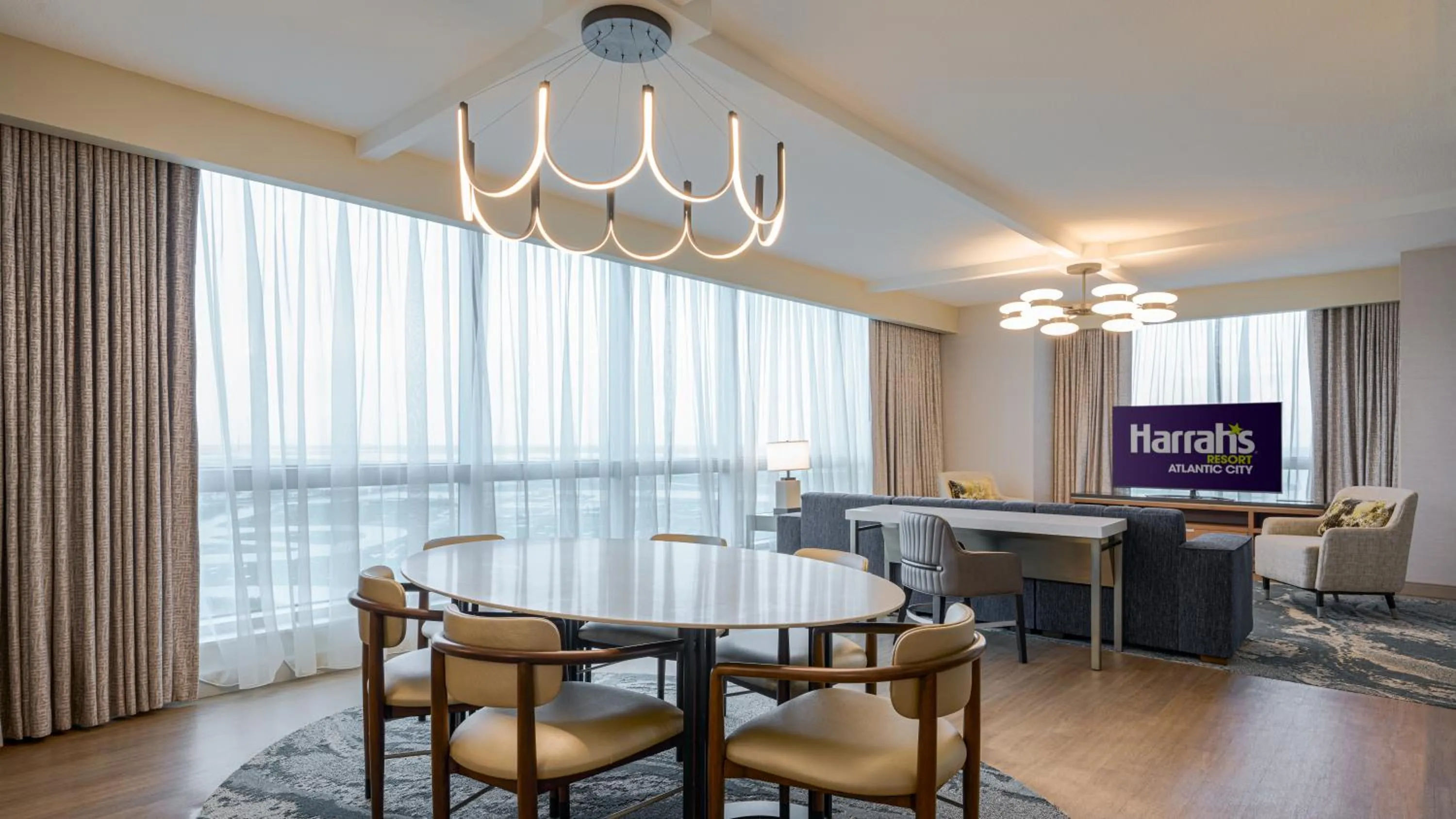 Living room in Harrah's Resort Atlantic City, A Caesars Destination