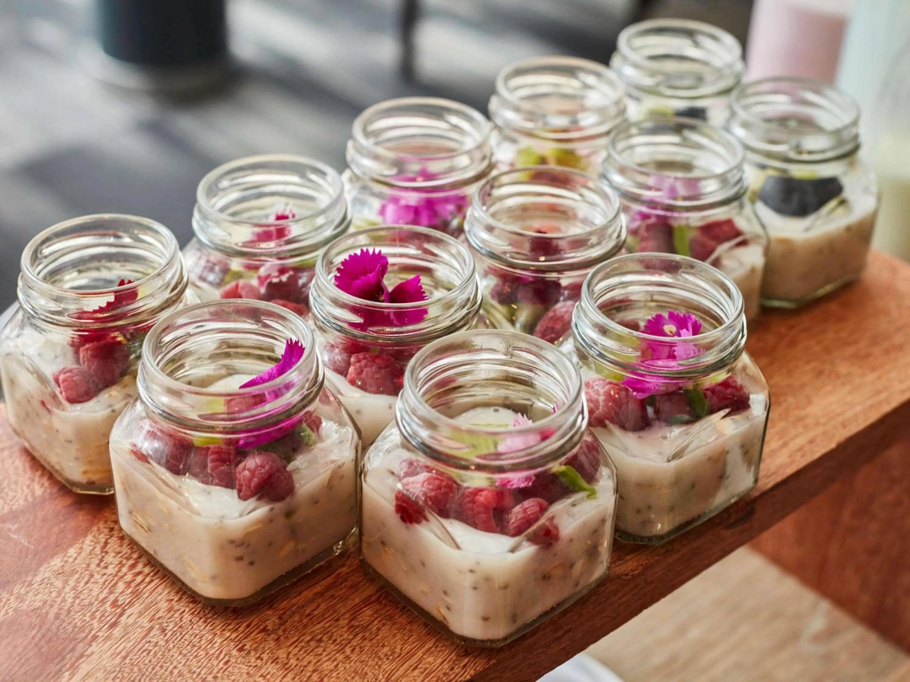 Restaurant/places to eat in Pullman Doha West Bay