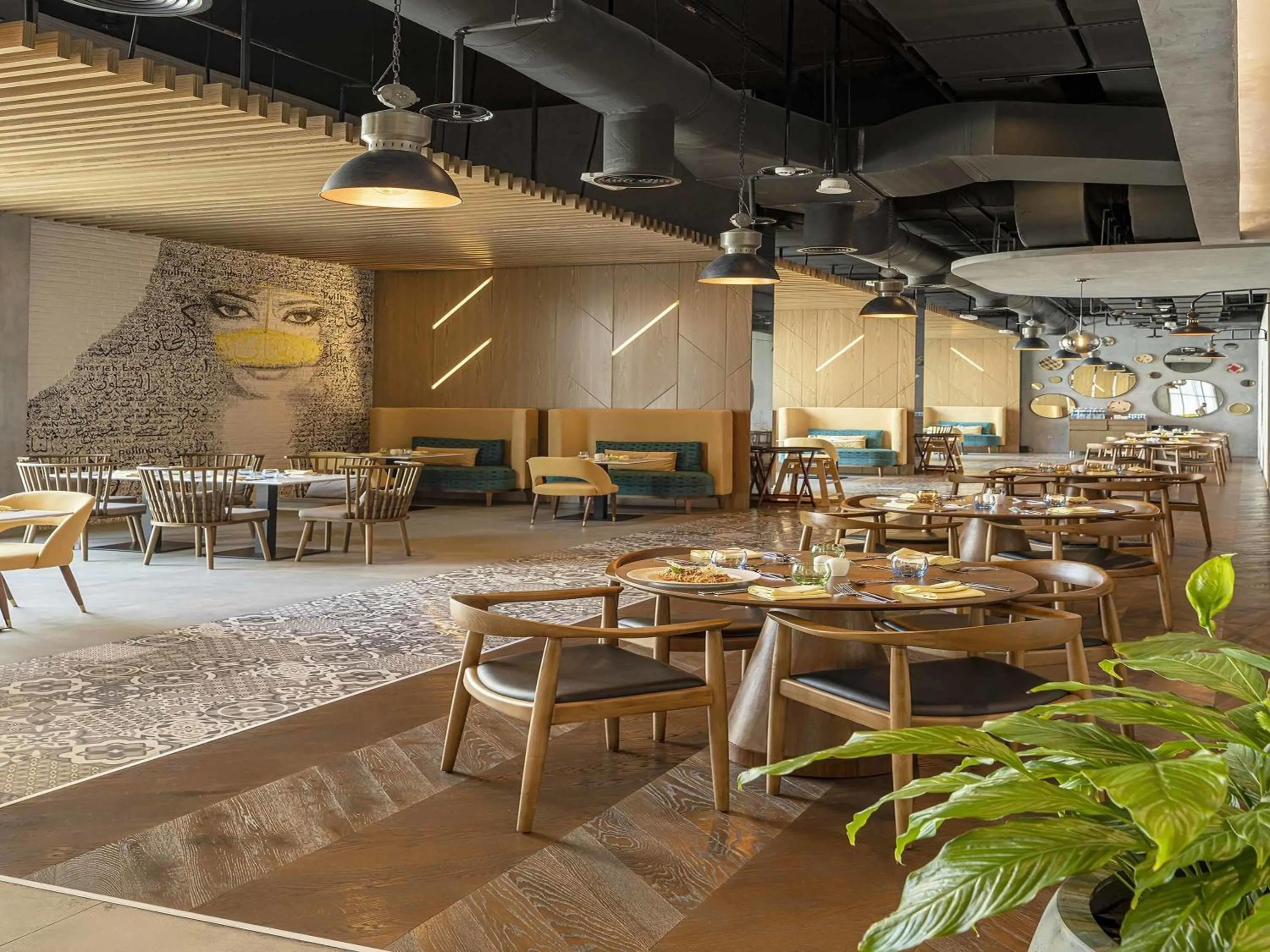 Restaurant/places to eat in Pullman Sharjah