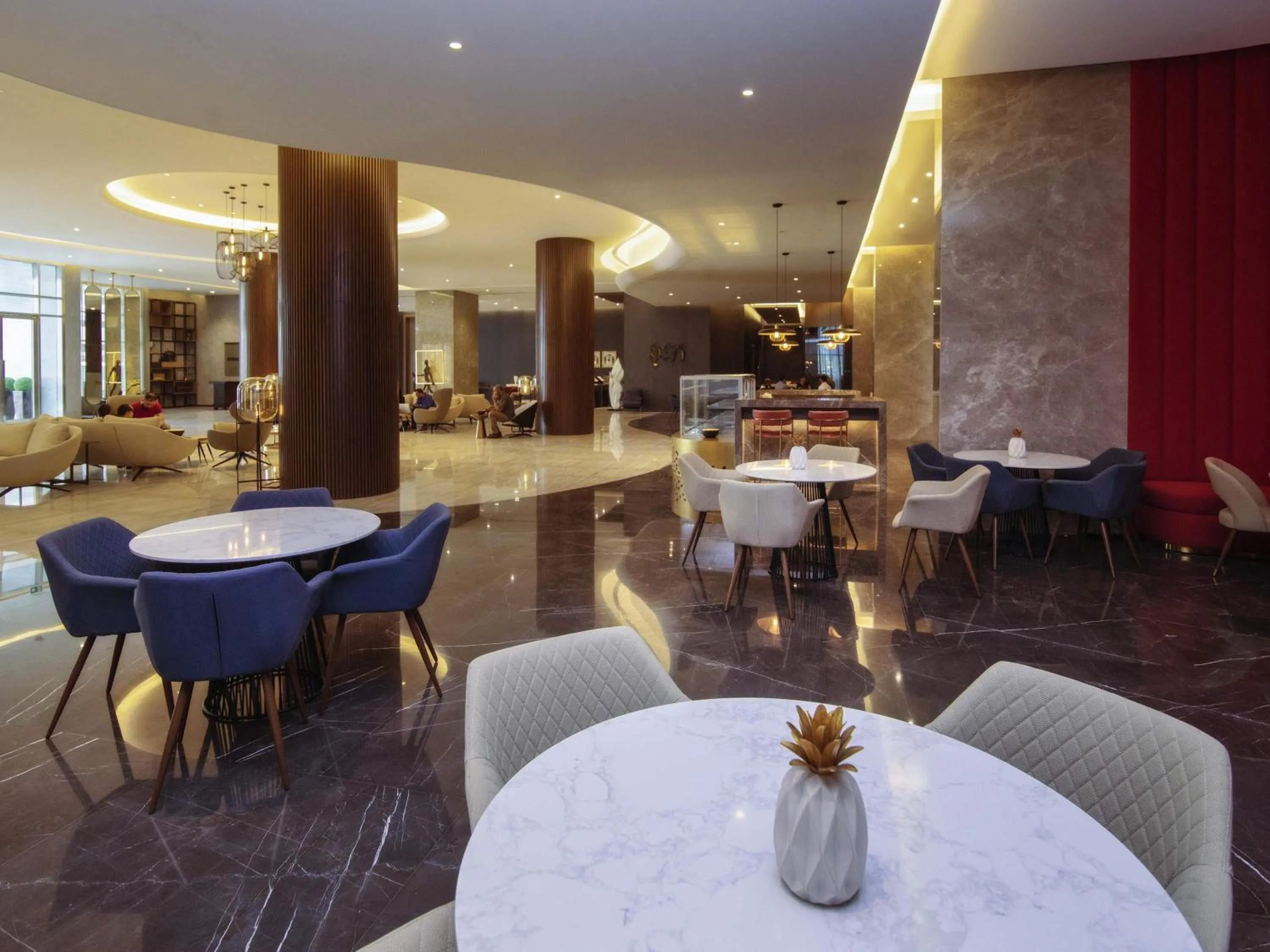 Restaurant/places to eat in Pullman Sharjah