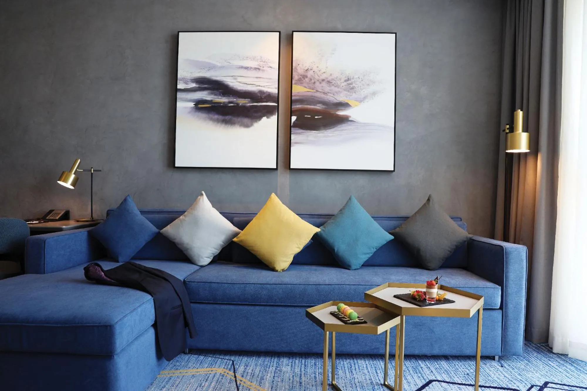 Living room in Pullman Sharjah