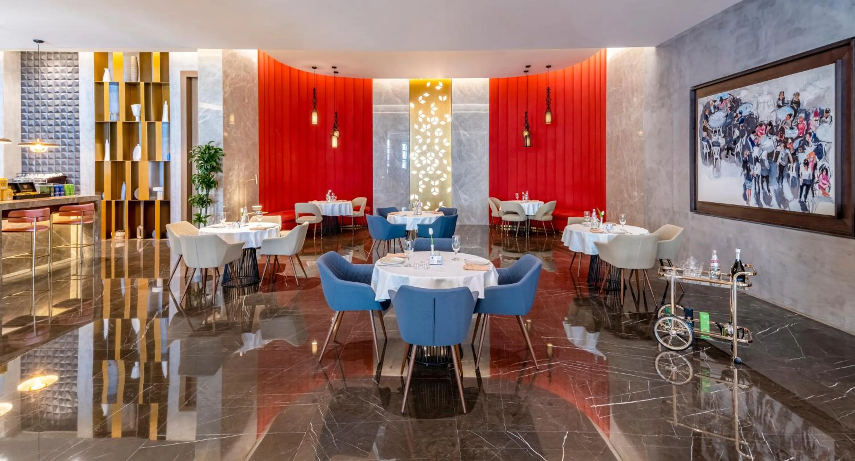 Restaurant/places to eat in Pullman Sharjah