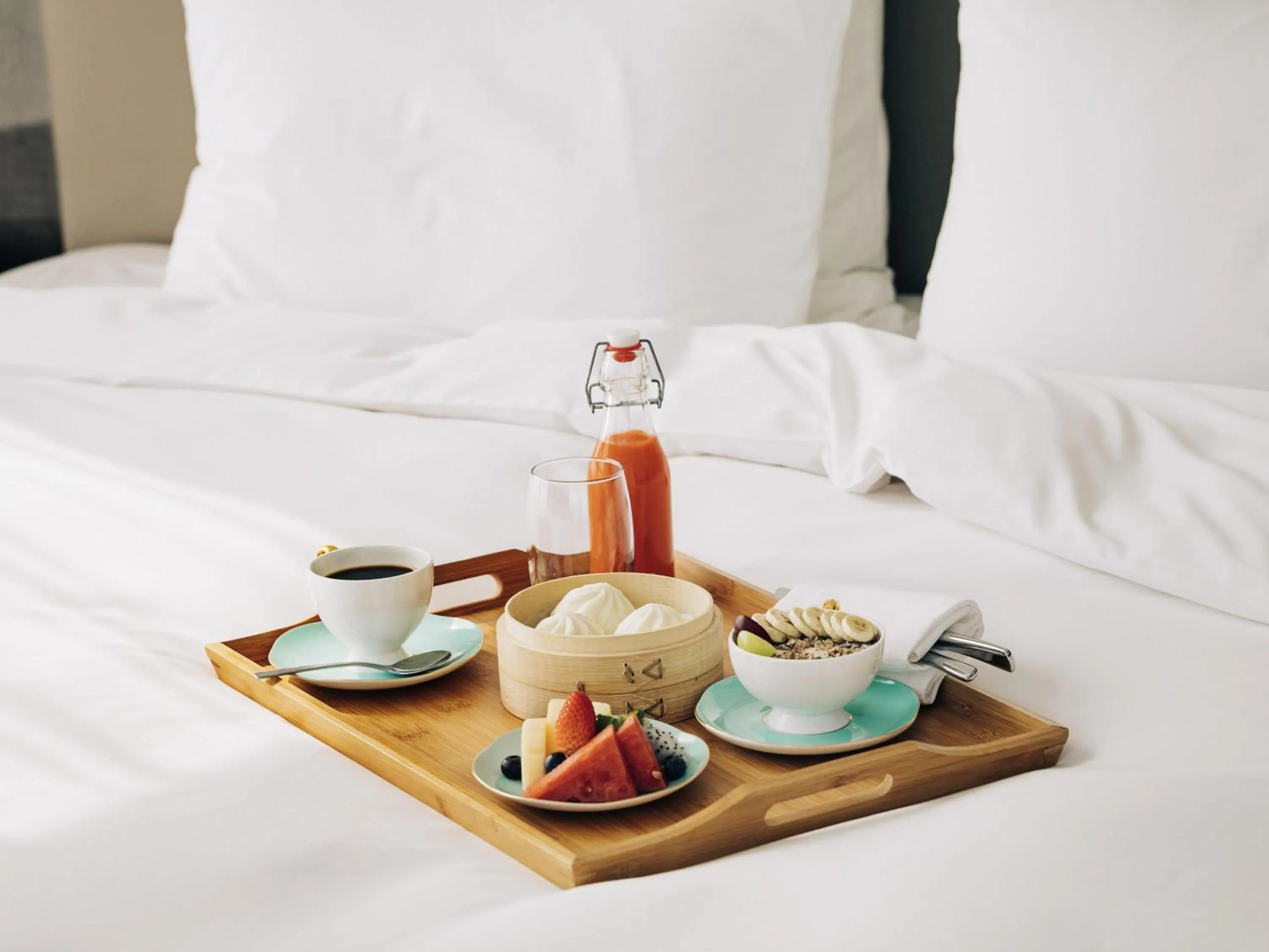 Breakfast, Bed in Pullman Sharjah
