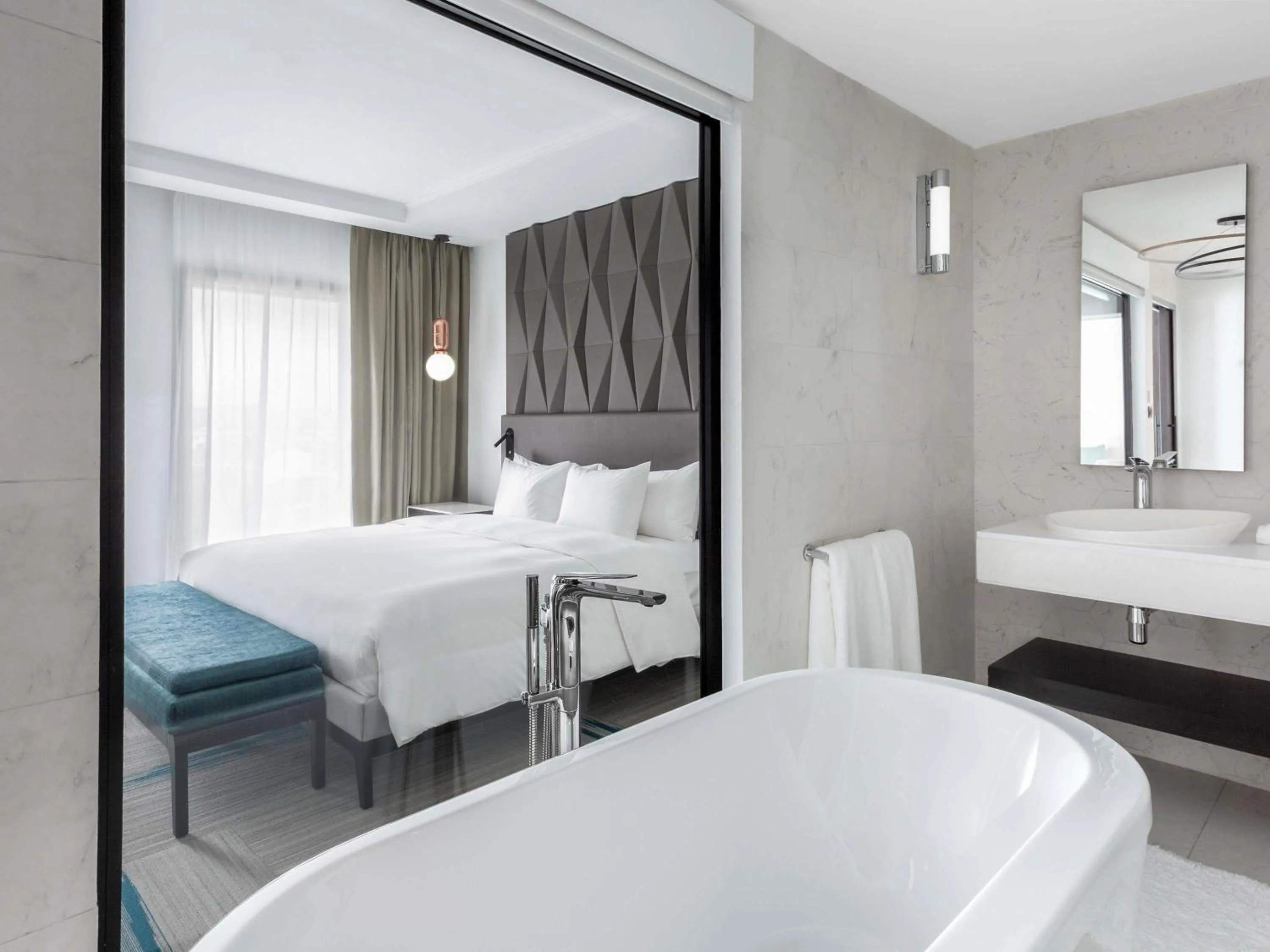 Bedroom, Bed in Novotel Convention And Spa