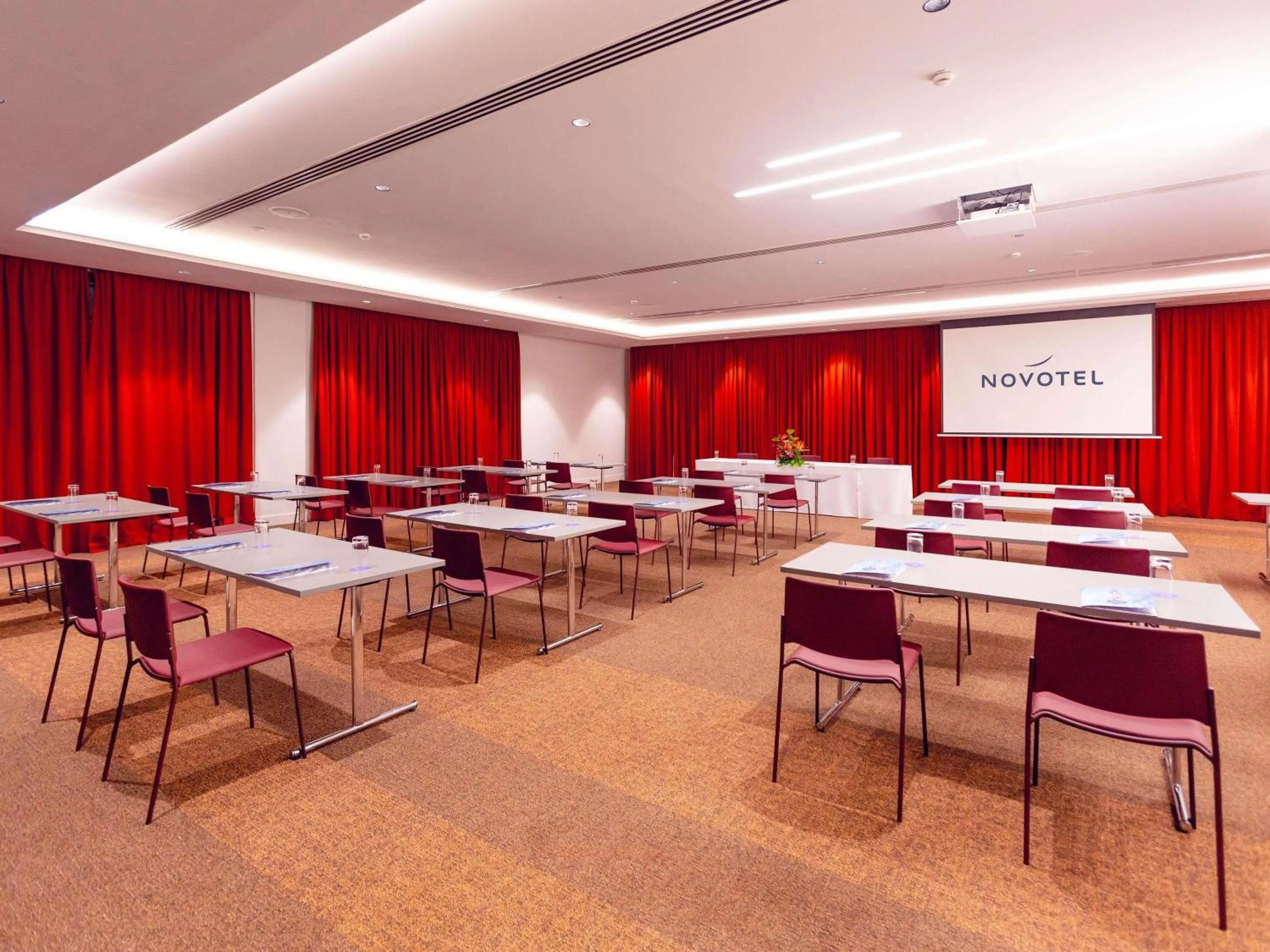 Meeting/conference room in Novotel Convention And Spa