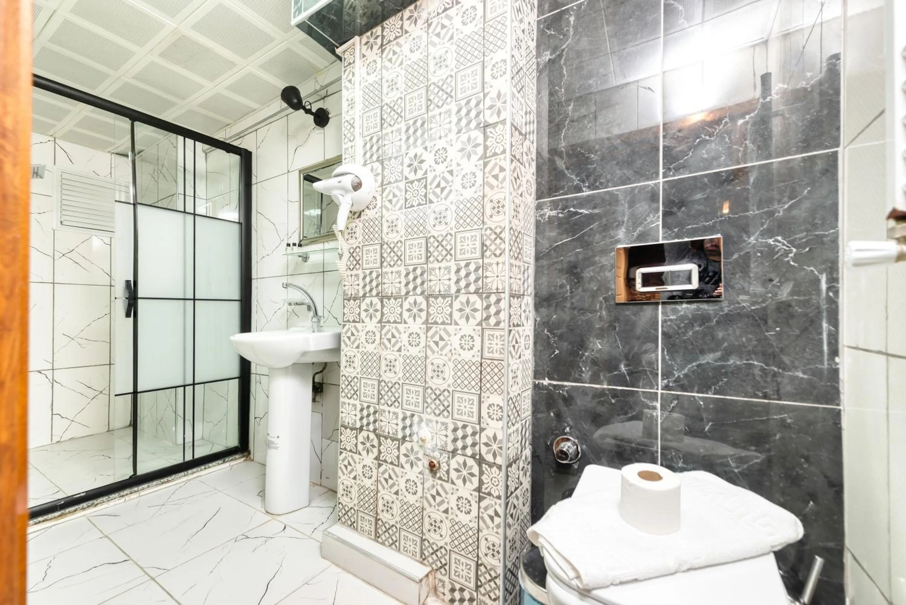 Toilet in Stone Hause Küçük Ayasofya Mah