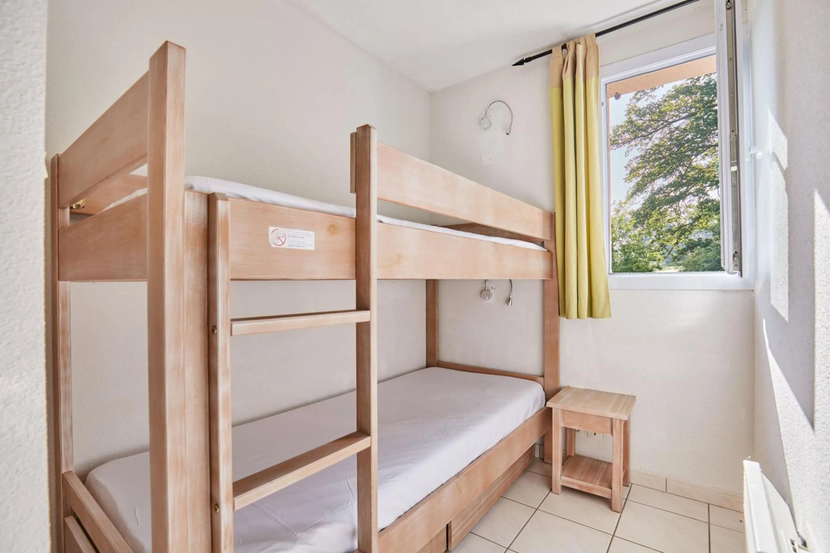 Bed in Résidence Odalys Le Hameau du Lac