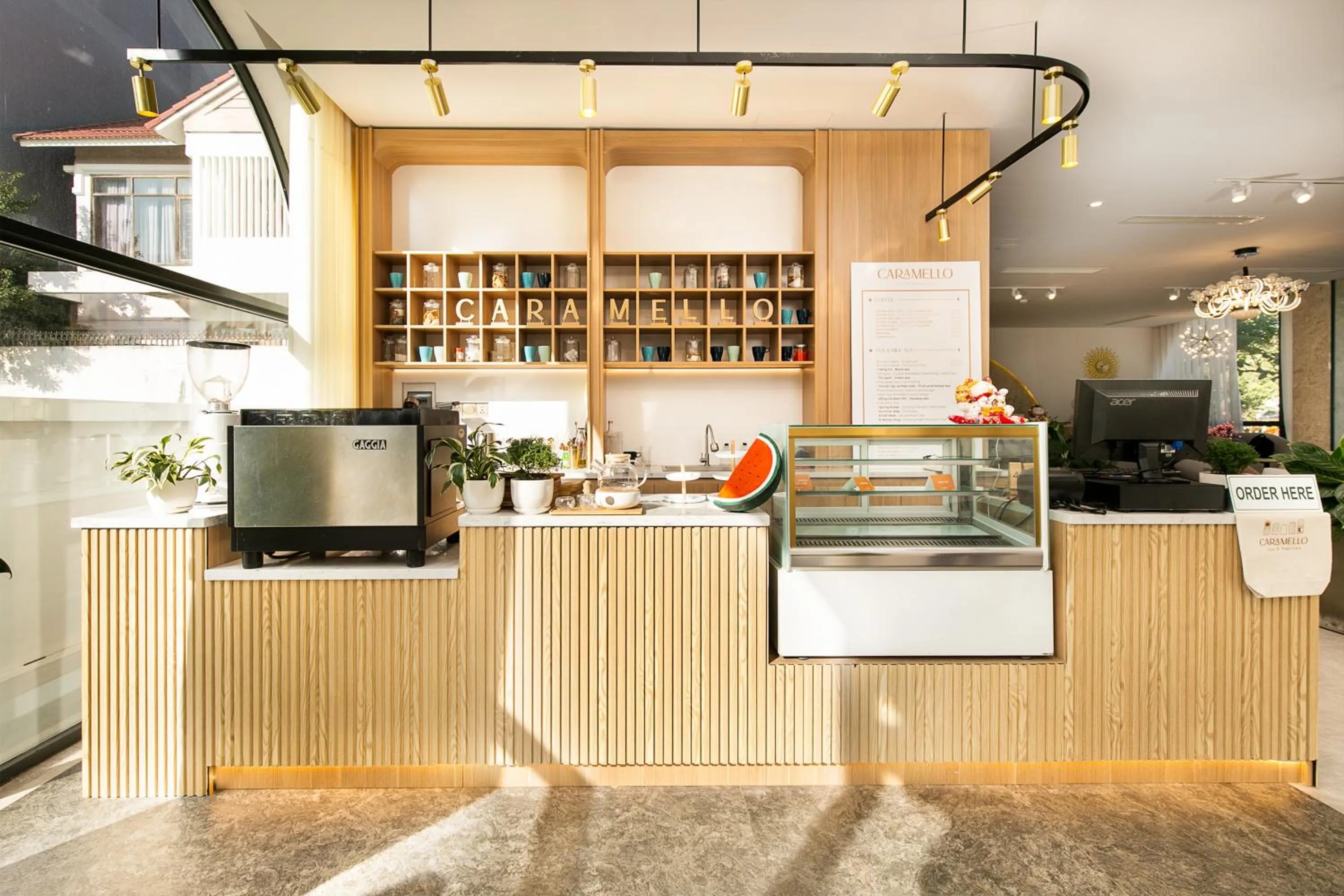 Drinks in Maple Suite Hotel & Apartment