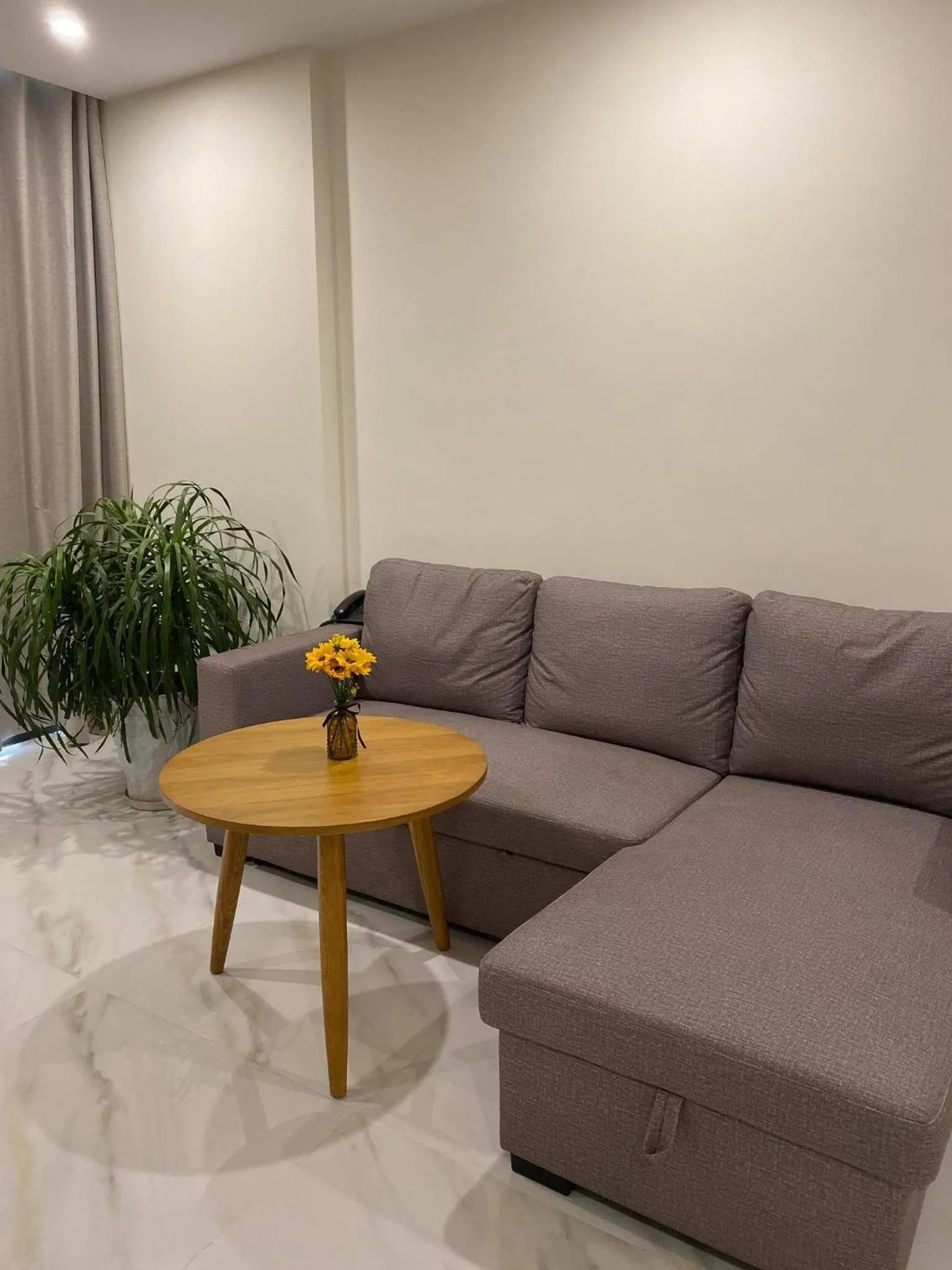 Living room in Maple Suite Hotel & Apartment