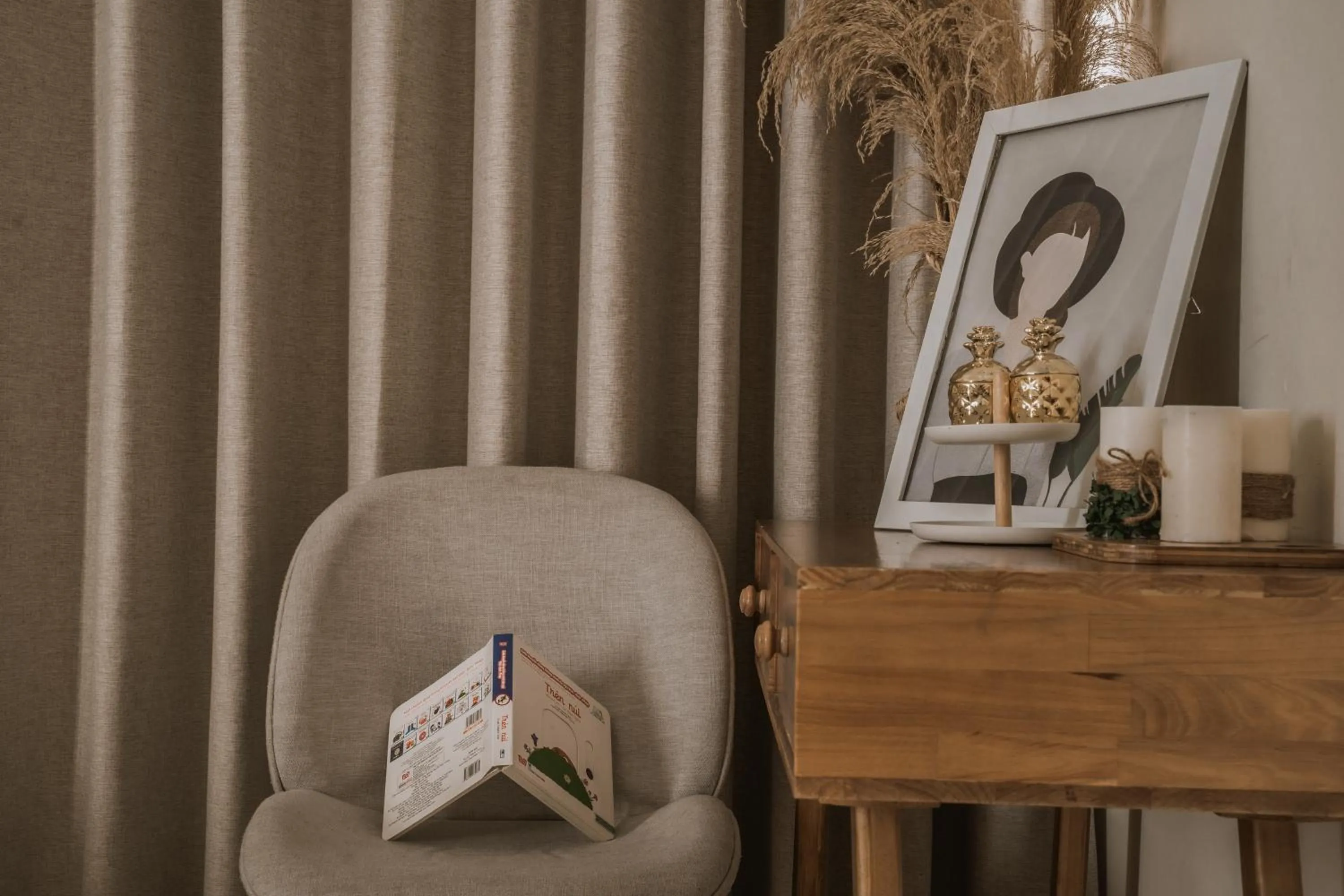 Seating area in Maple Suite Hotel & Apartment