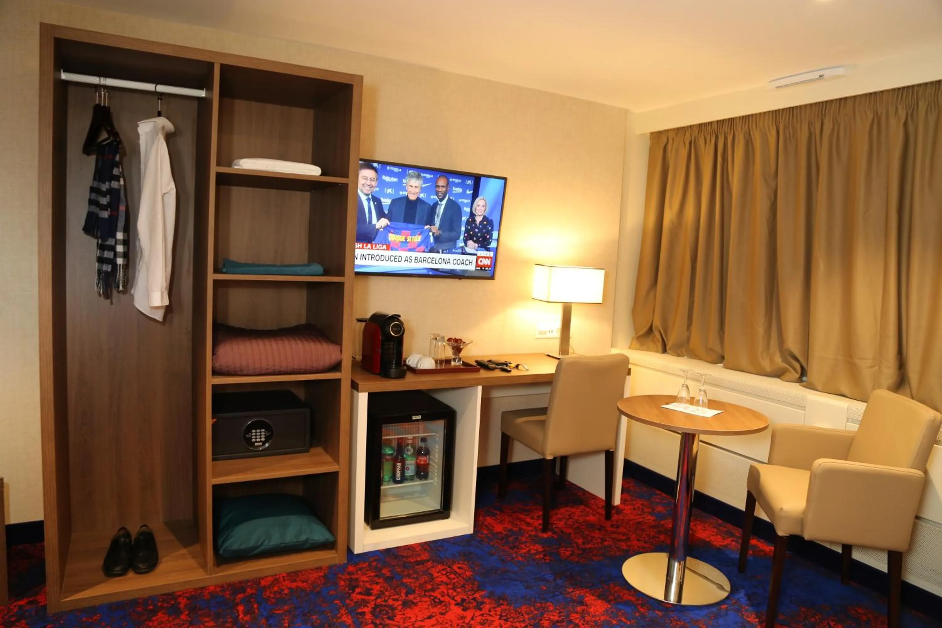 My Home Hotel - Free Parking