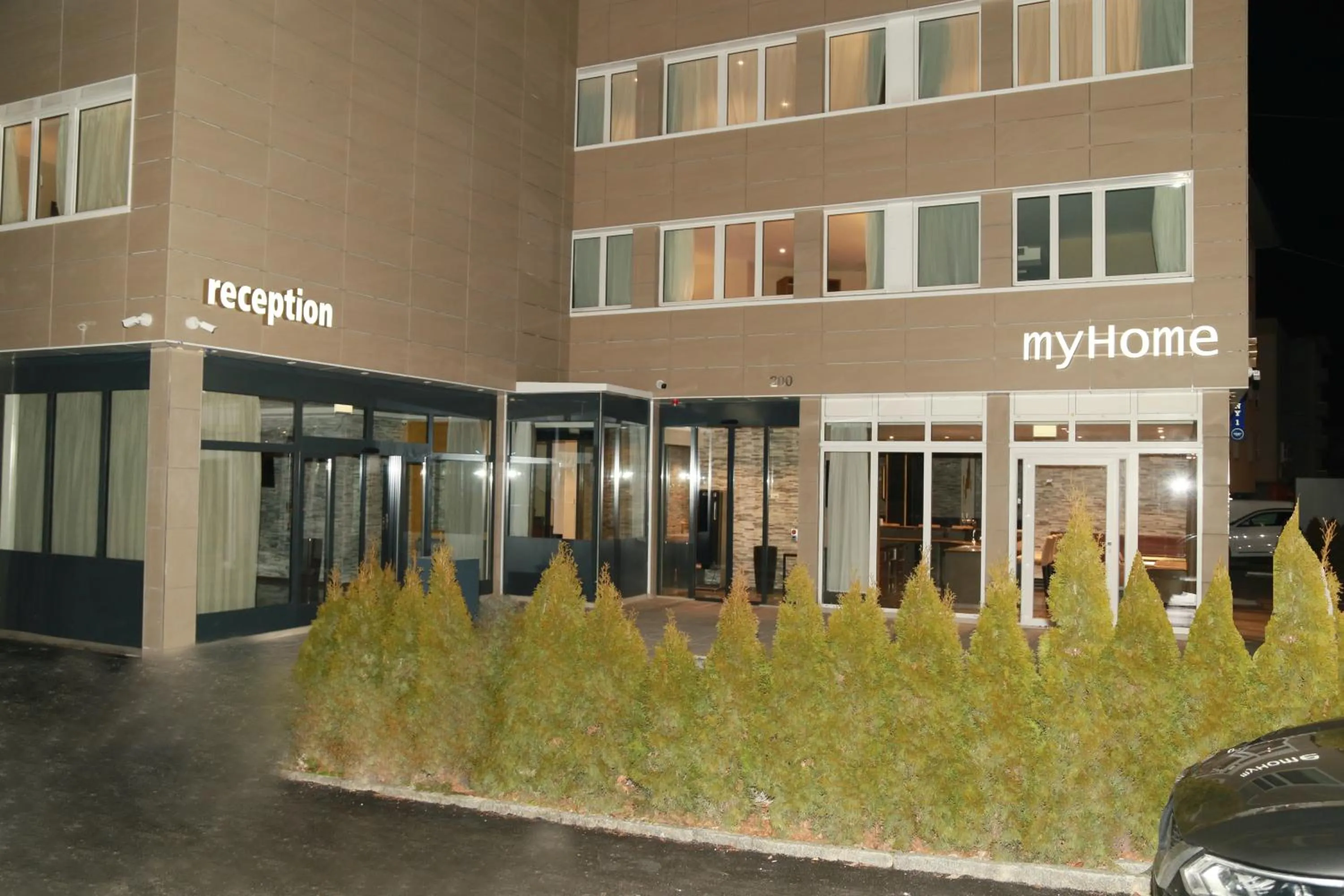 My Home Hotel - Free Parking