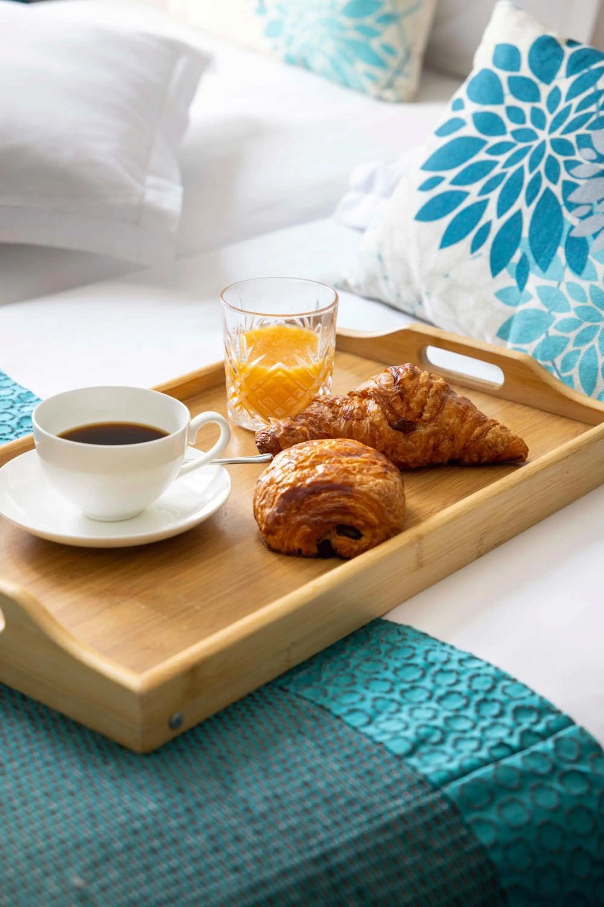Breakfast, Bed in Grand Hotel du Calvados - Opera