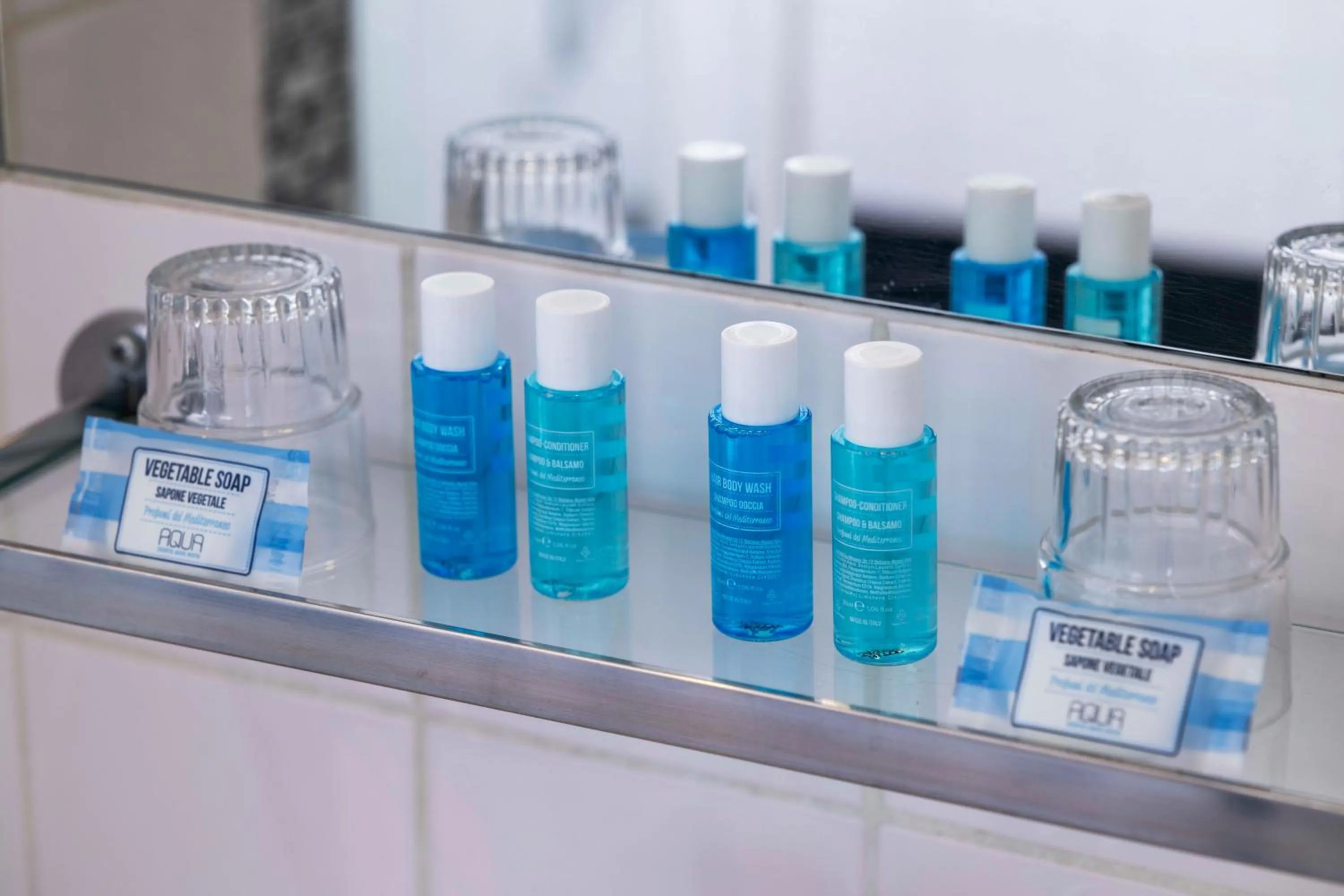 Bathroom in Grand Hotel du Calvados - Opera