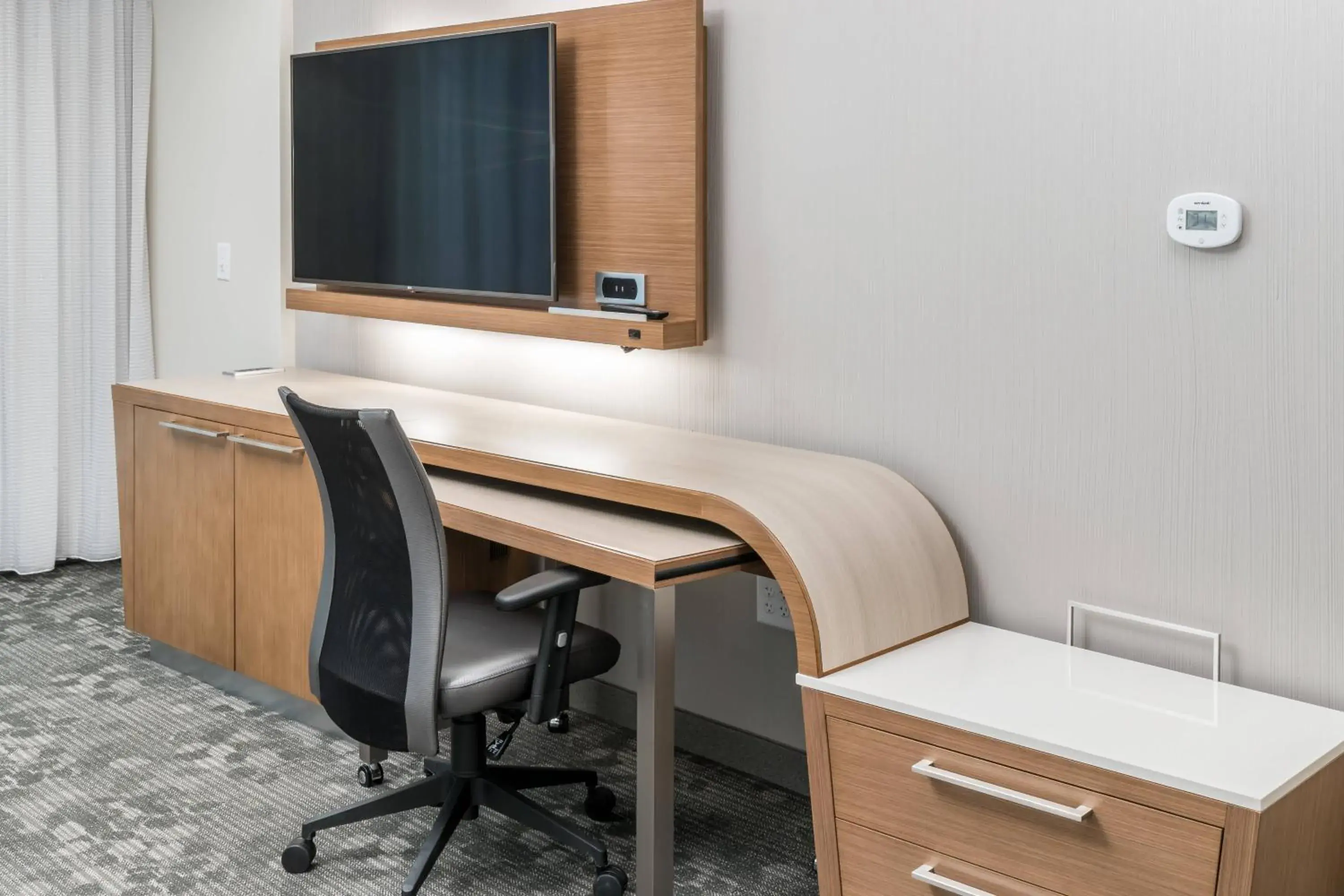 Queen Room with Two Queen Beds and Adapted Tub - Mobility Accessible in Courtyard by Marriott Hilton Head Island Queen Room with Two Queen Beds and Adapted Tub - Mobility Accessible in Courtyard by Marriott Hilton Head Island