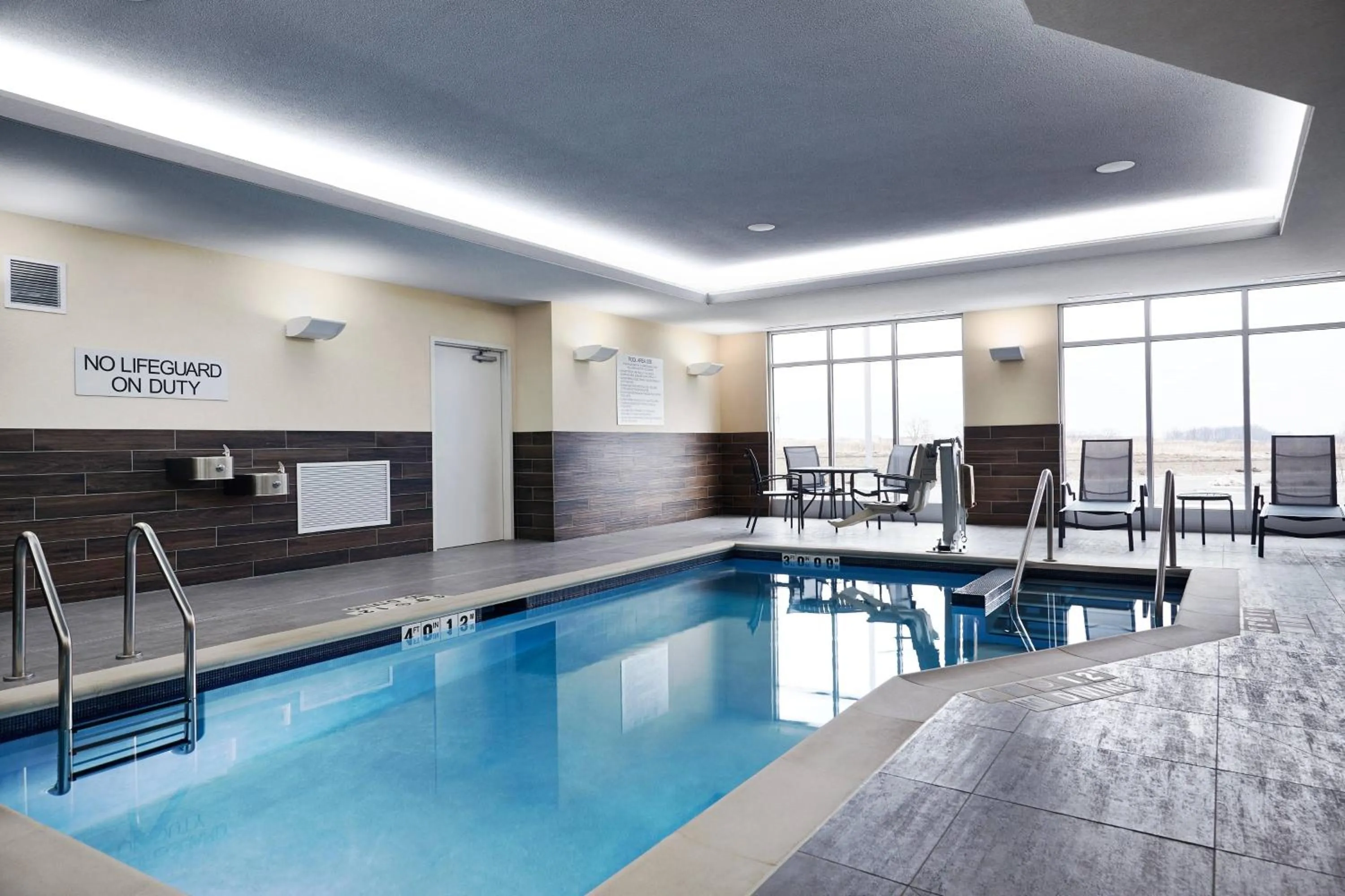 Swimming pool in Fairfield Inn & Suites Sheboygan