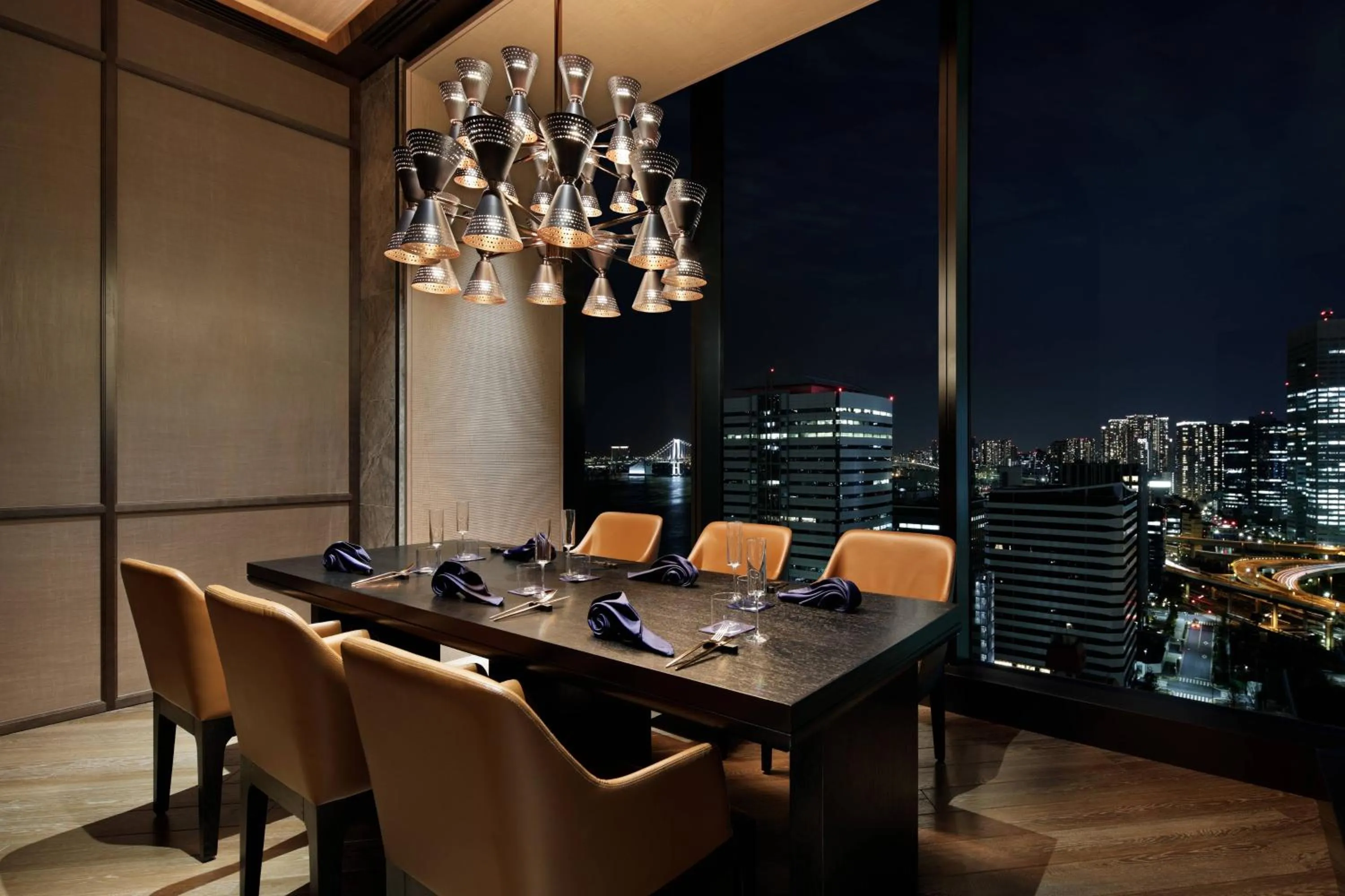 Restaurant/places to eat in mesm Tokyo, Autograph Collection