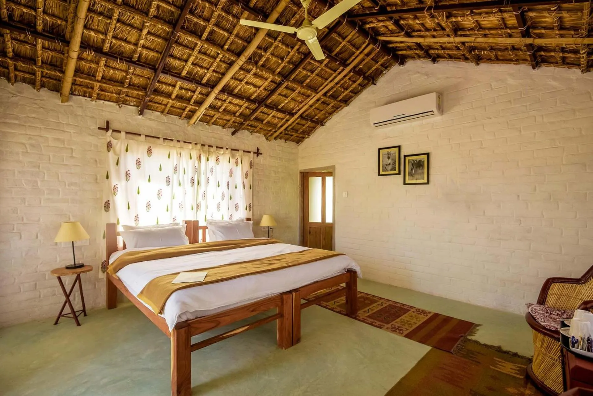 Bedroom, Bed in Camp Lands End