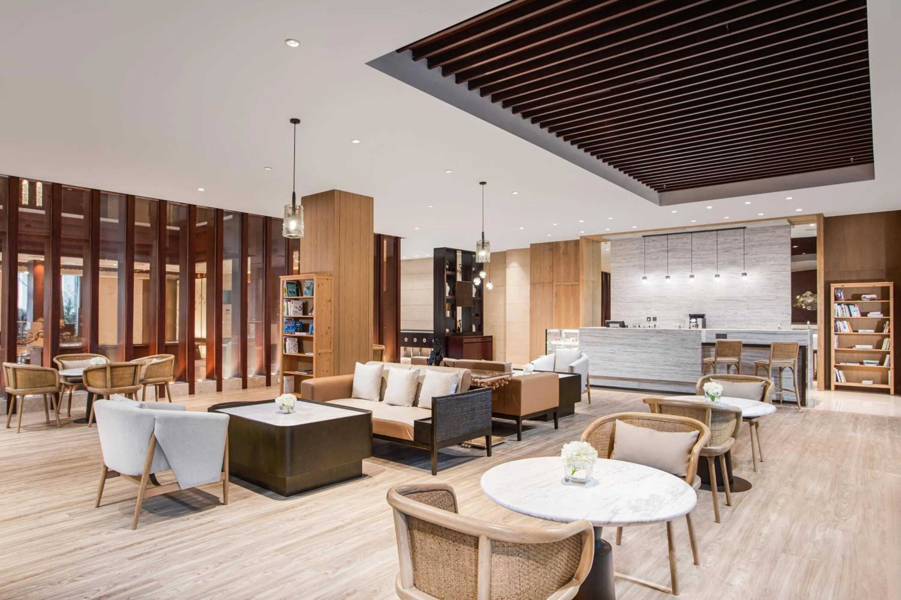 Lounge or bar in Courtyard by Marriott Wuxi Lihu Lake