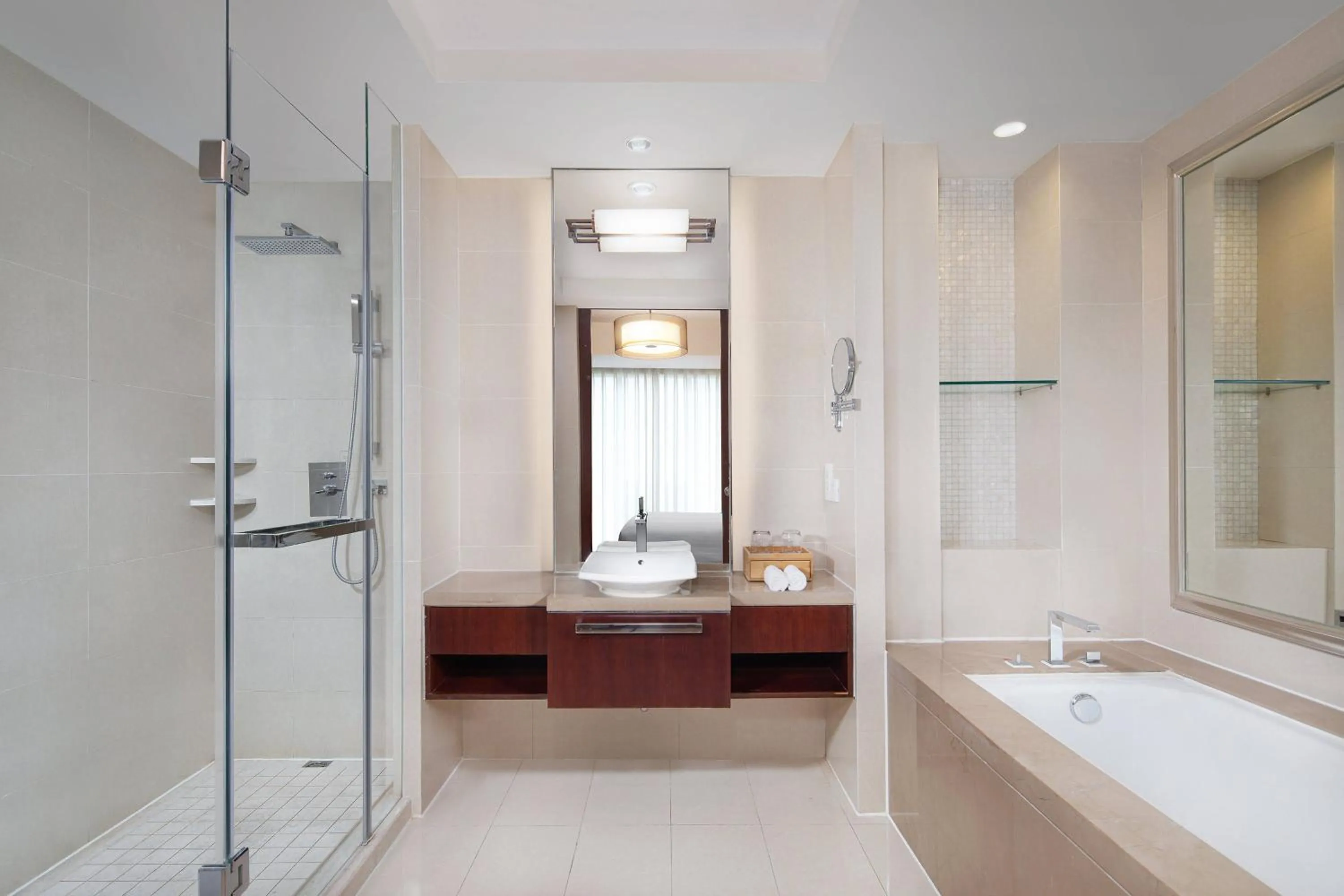 Bathroom in Courtyard by Marriott Wuxi Lihu Lake