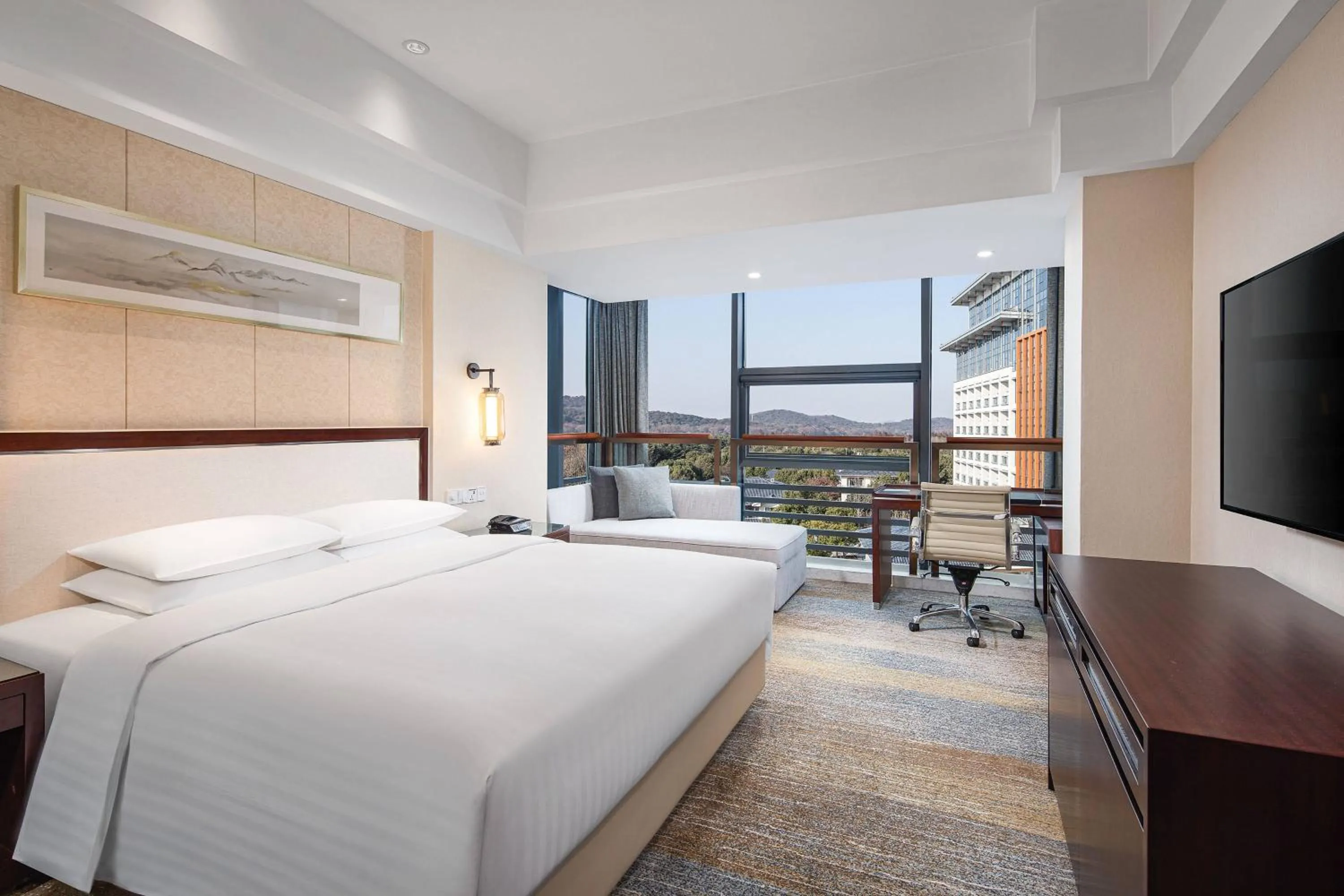 Photo of the whole room, Bed in Courtyard by Marriott Wuxi Lihu Lake