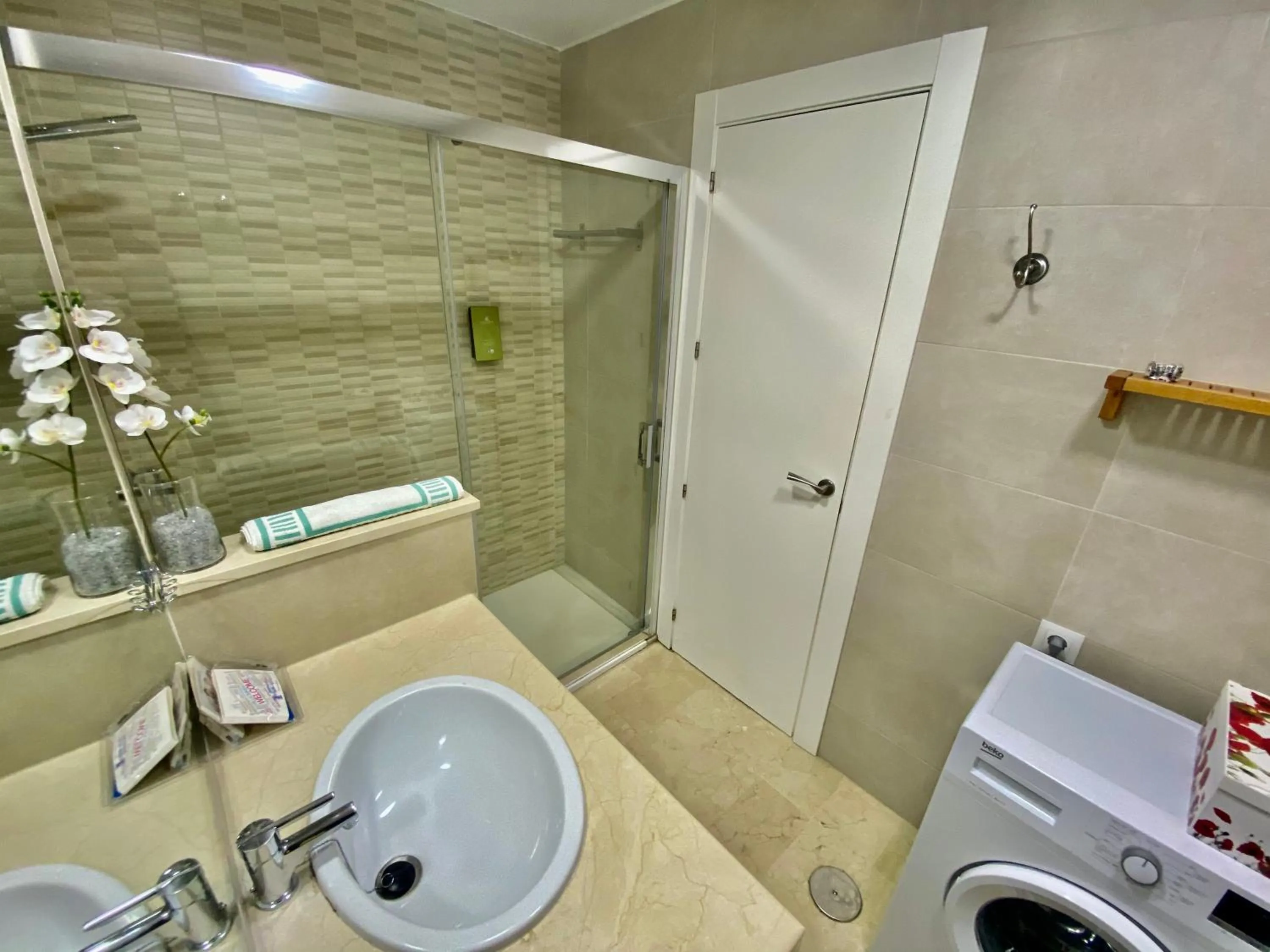 Bathroom in Apartamentos Turísticos Castillo del Vigia