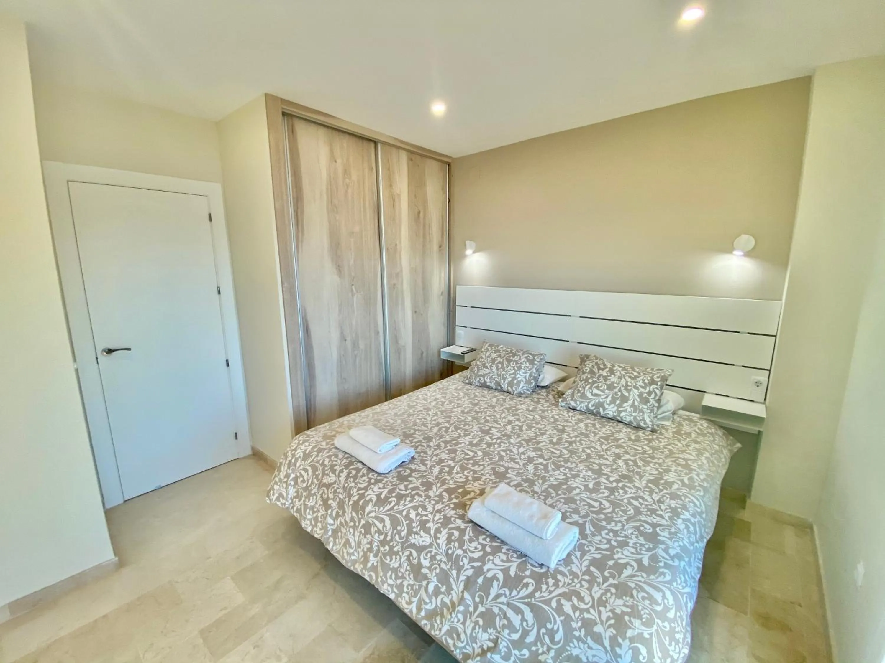 Photo of the whole room, Bed in Apartamentos Turísticos Castillo del Vigia