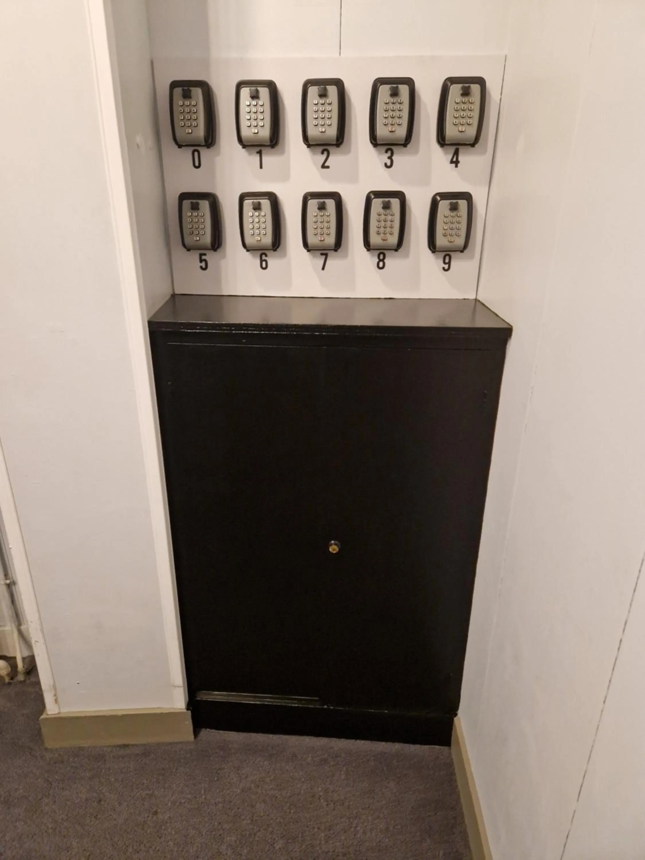 Property building in Hotel Le Splendid