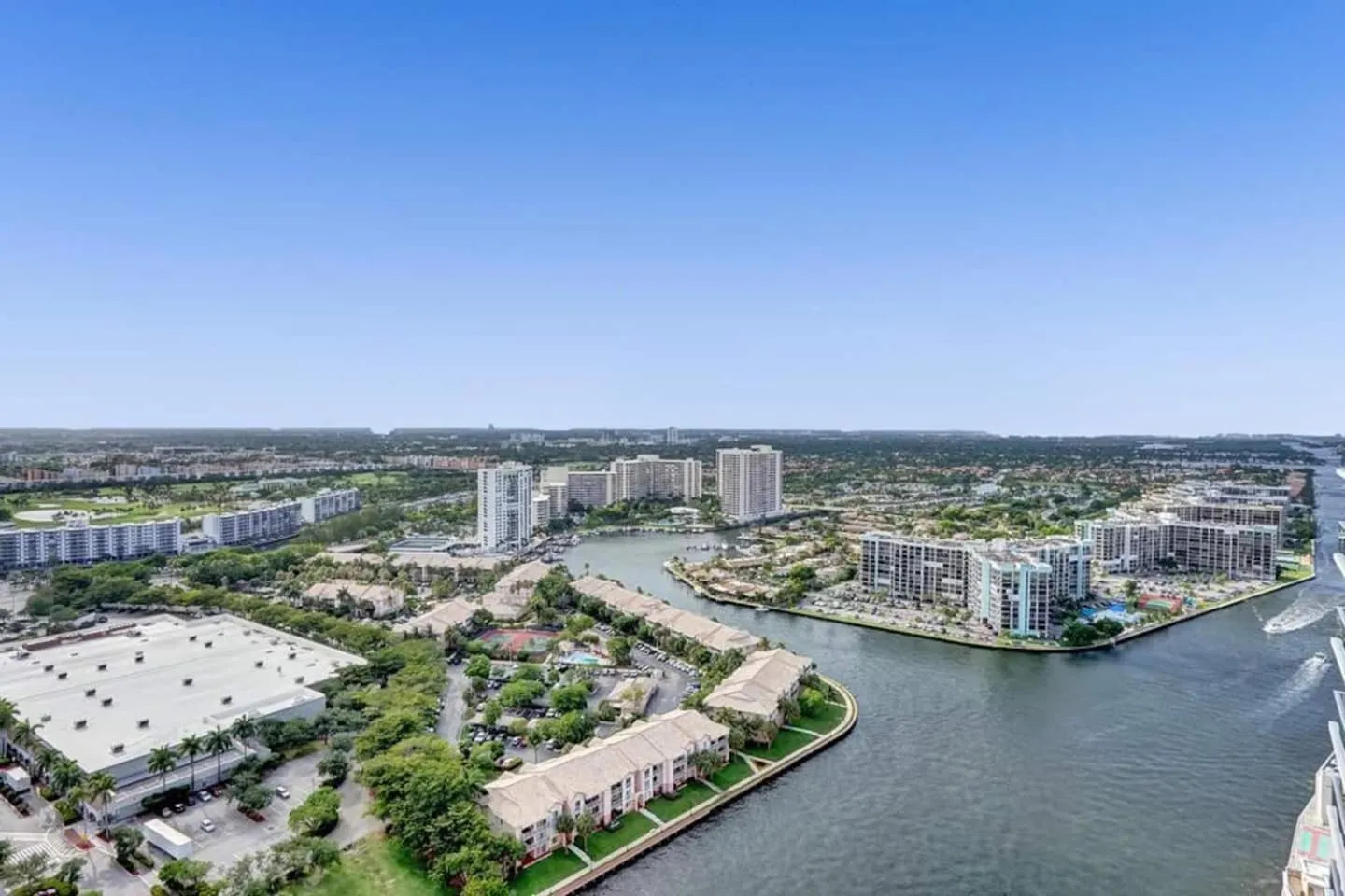Amazing Apartments At H Beach House