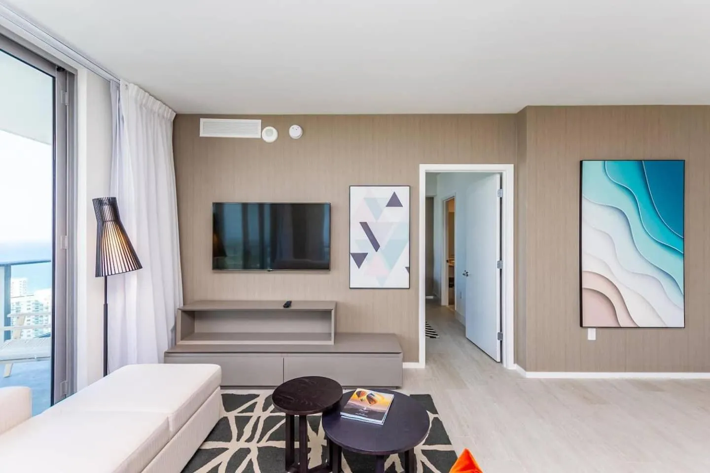 Amazing Apartments At H Beach House