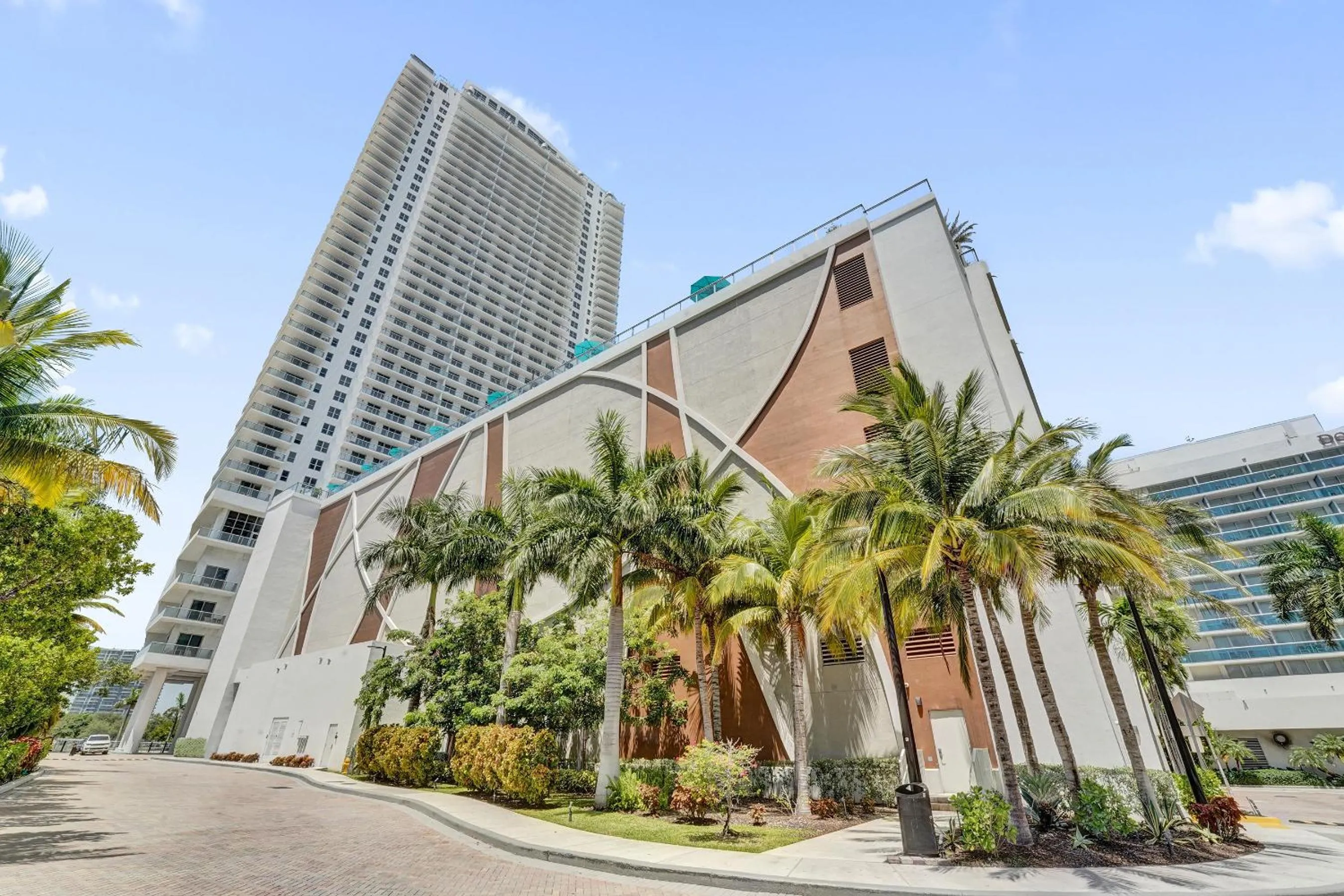 Amazing Apartments At H Beach House