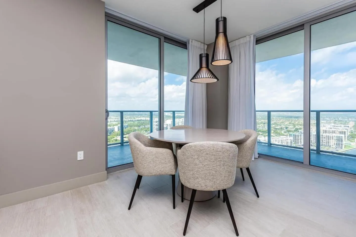 Amazing Apartments At H Beach House