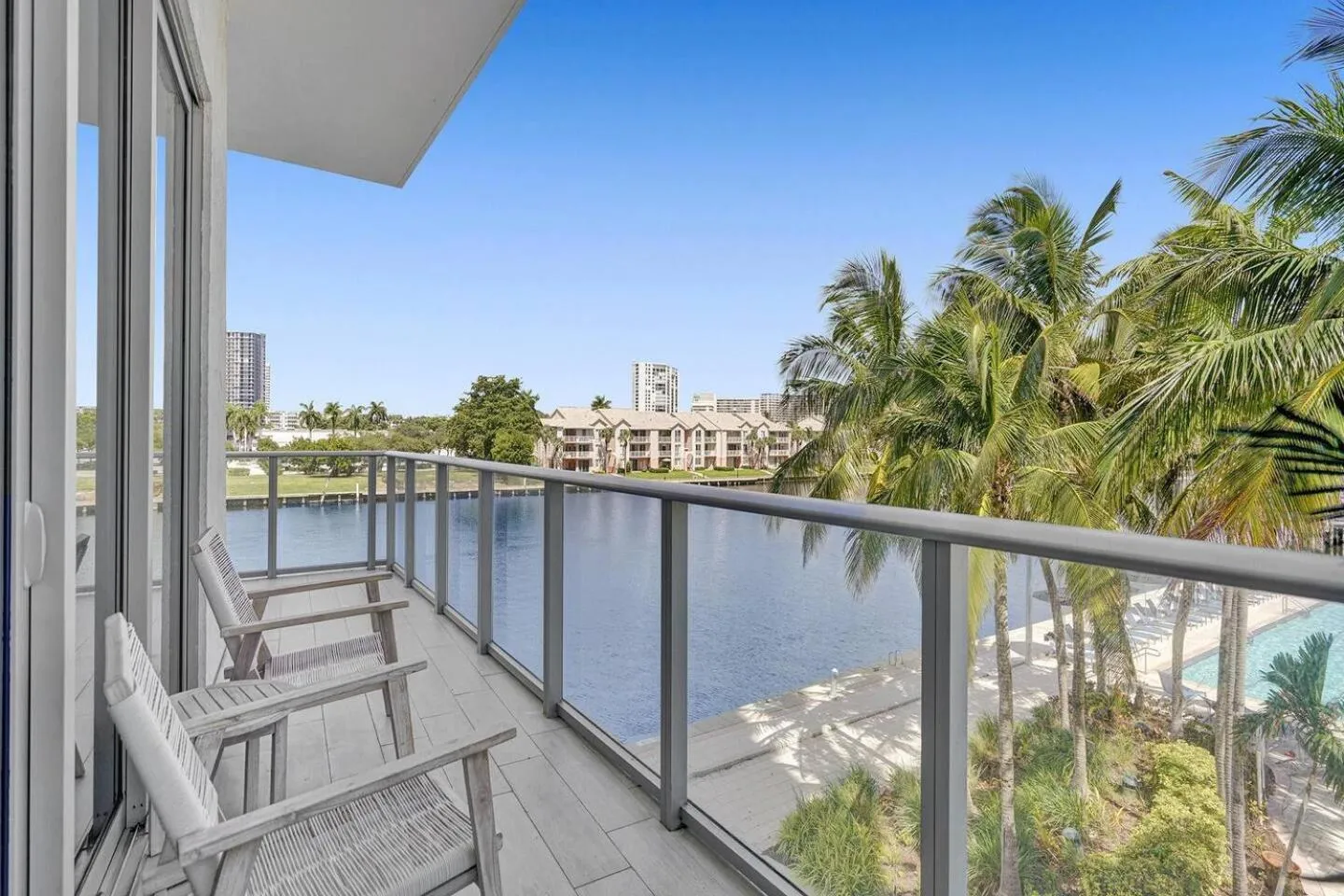 Amazing Apartments At H Beach House