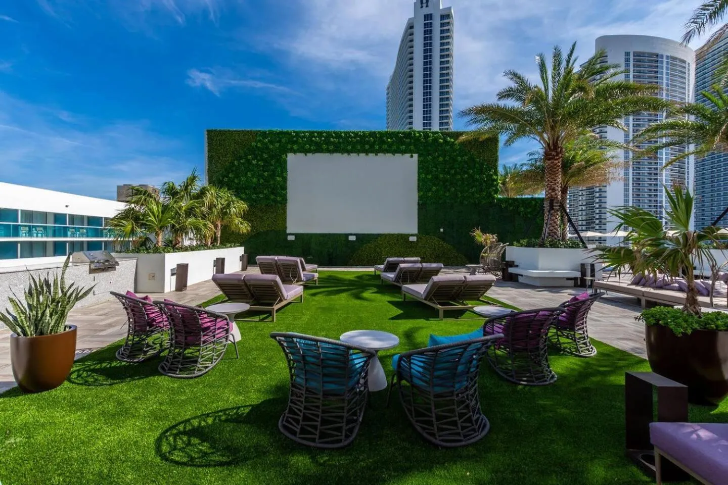 Amazing Apartments At H Beach House