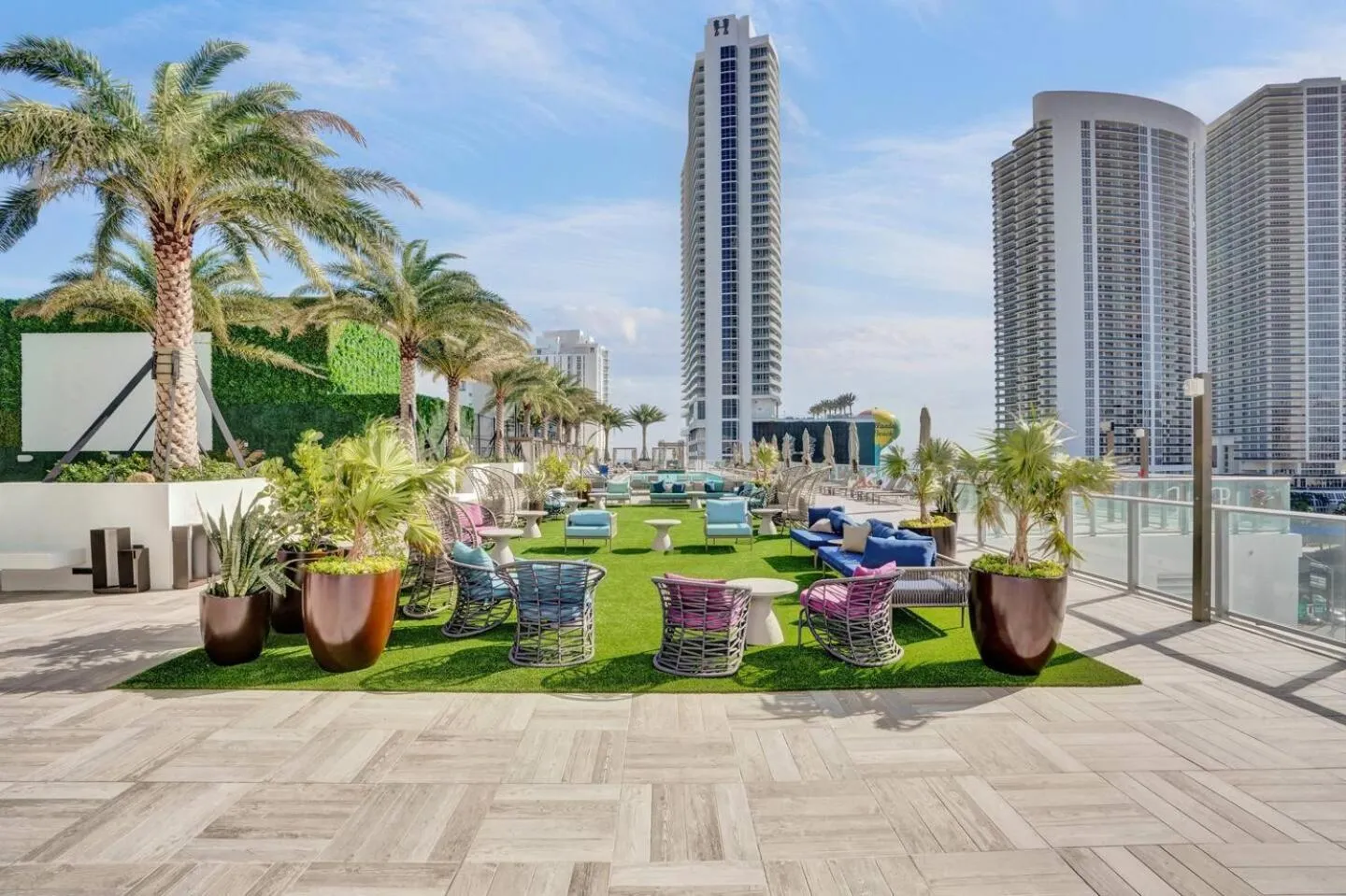 Amazing Apartments At H Beach House