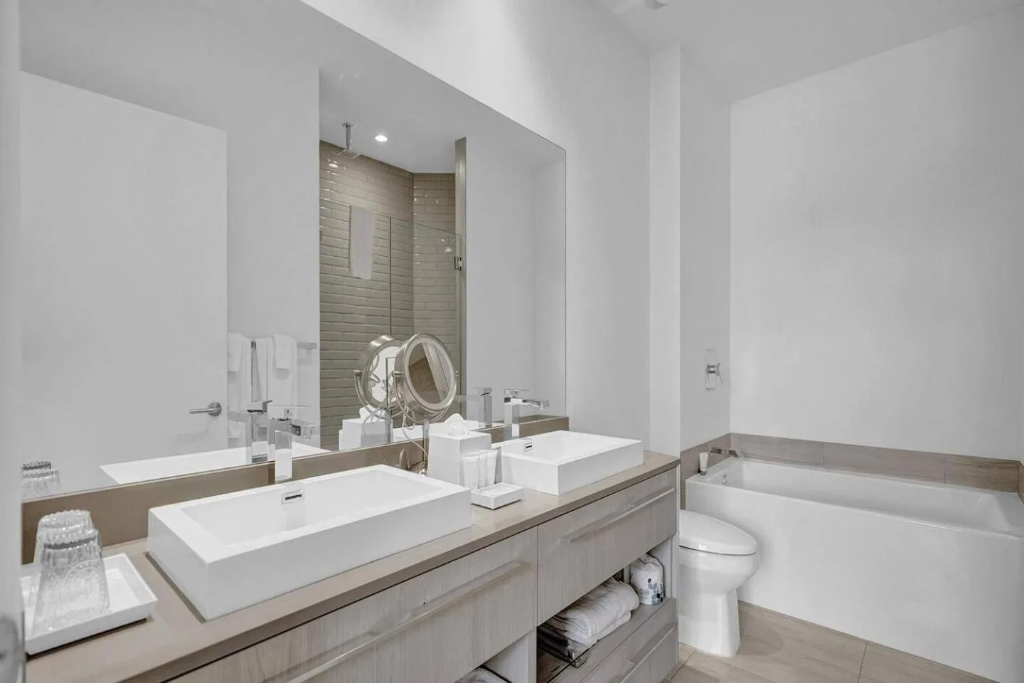 Amazing Apartments At H Beach House