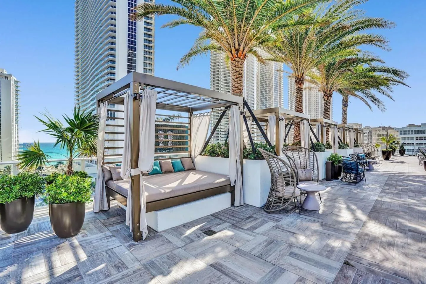 Amazing Apartments At H Beach House