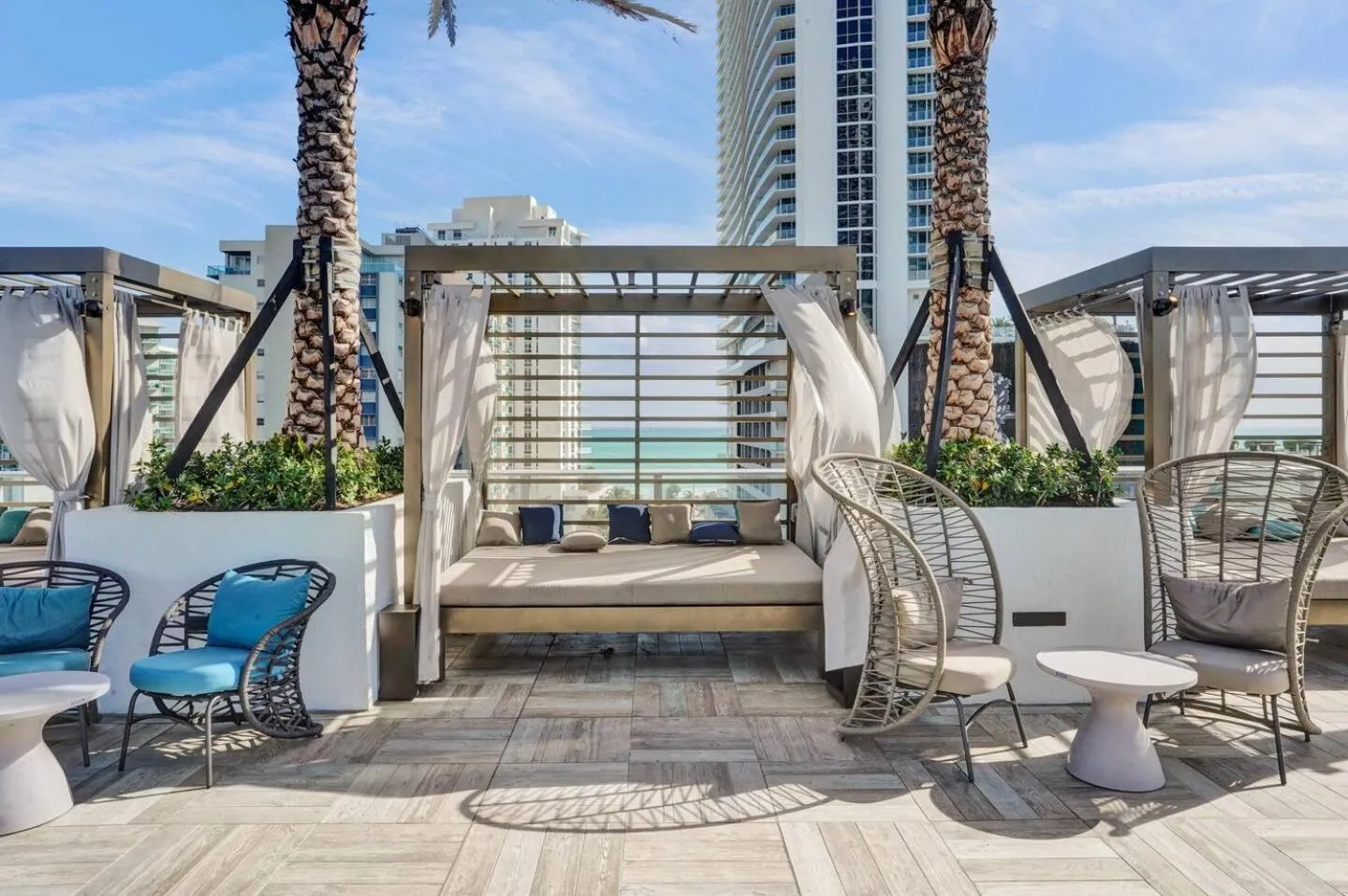 Amazing Apartments At H Beach House